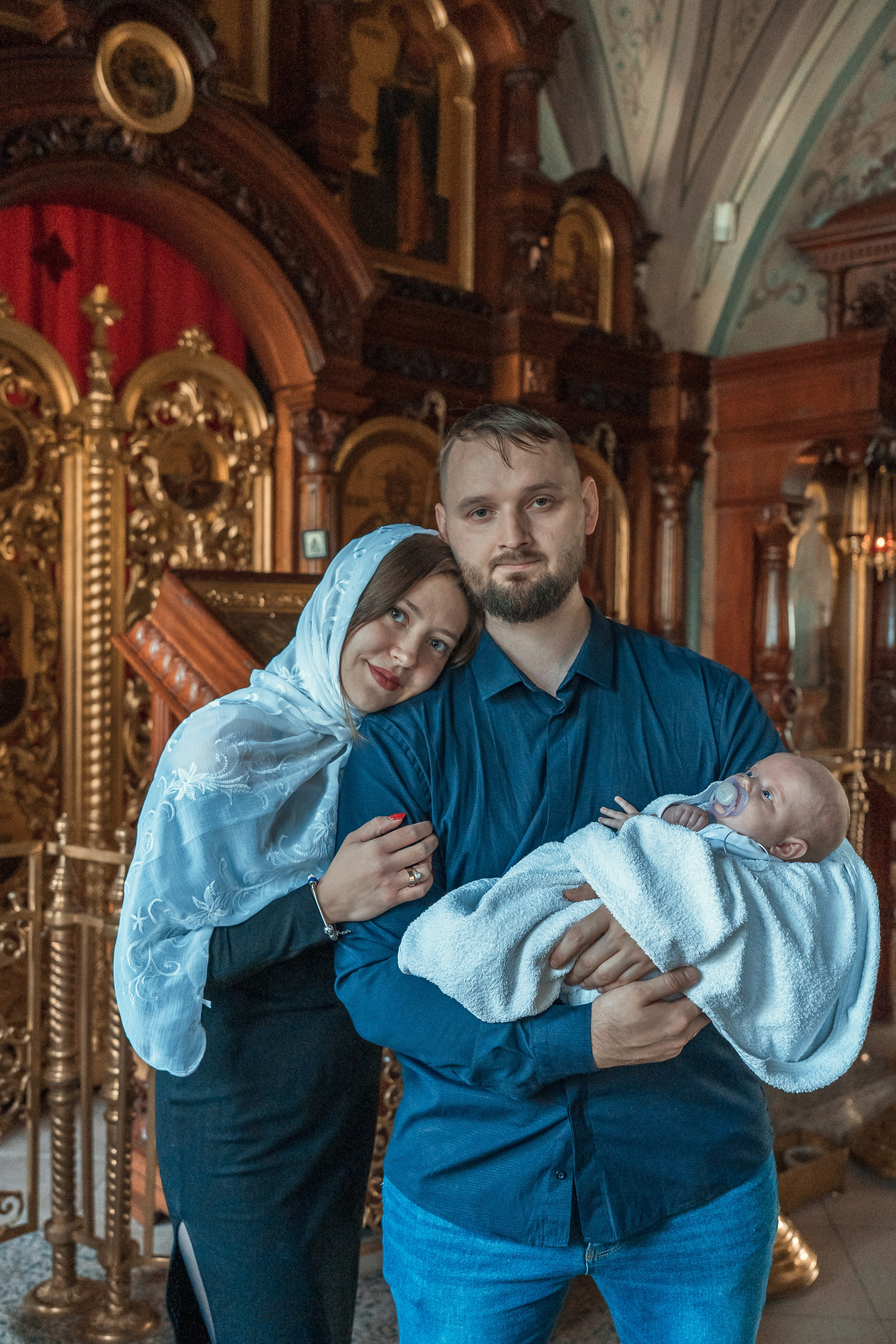 Никольский храм. Крещение Фаины. Семейный фотограф и фотограф на таинства в Москве Юлия Калайджян