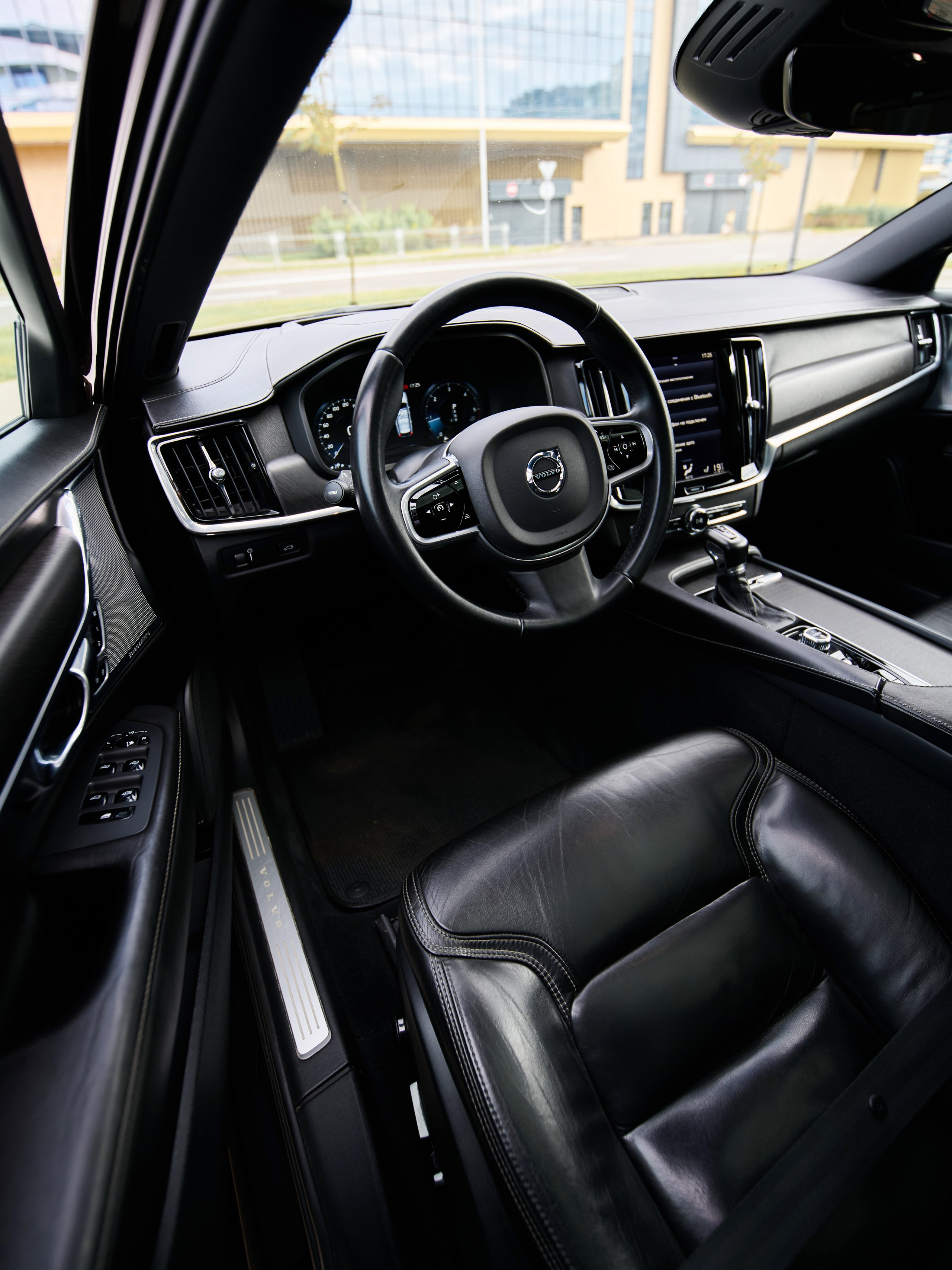 Volvo V90. Александр Тагаев — фотограф в Минске
