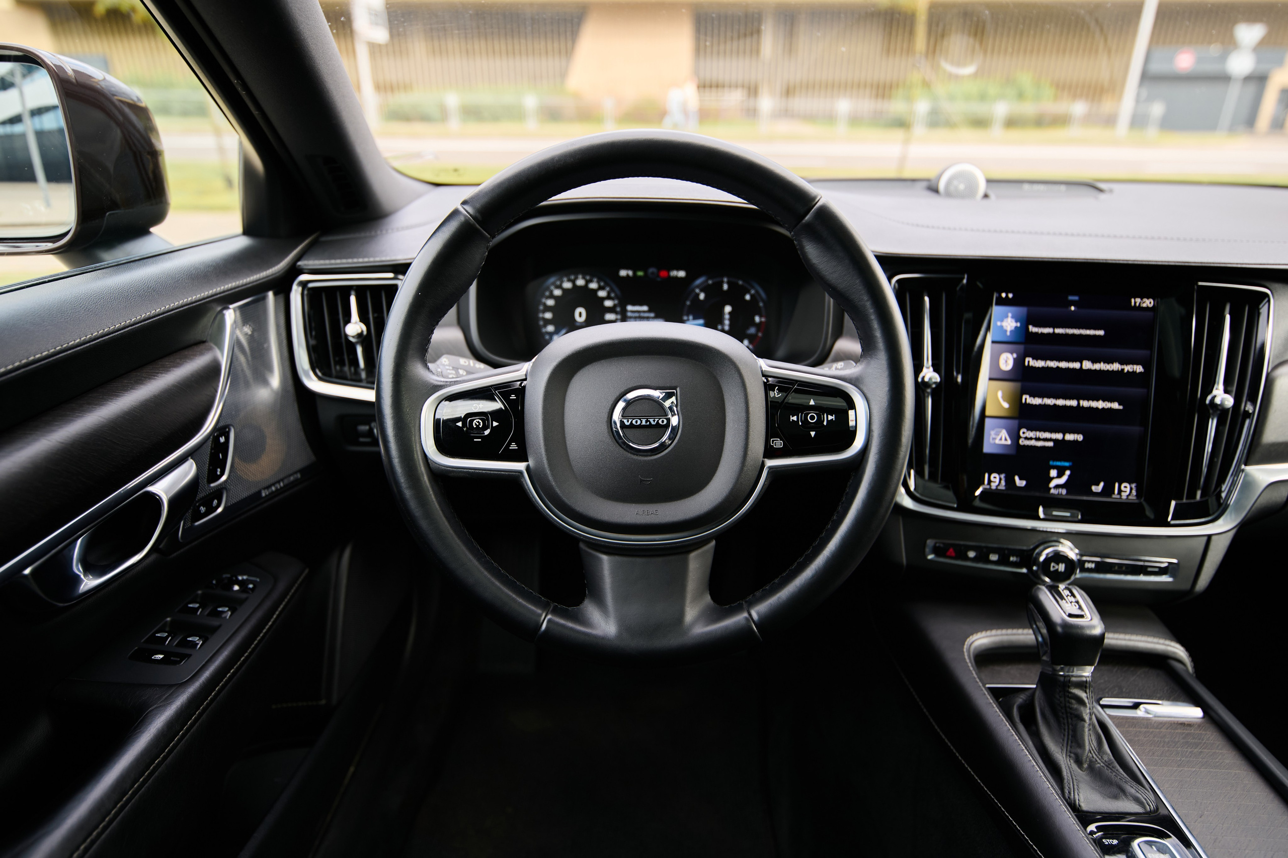 Volvo V90. Александр Тагаев — фотограф в Минске