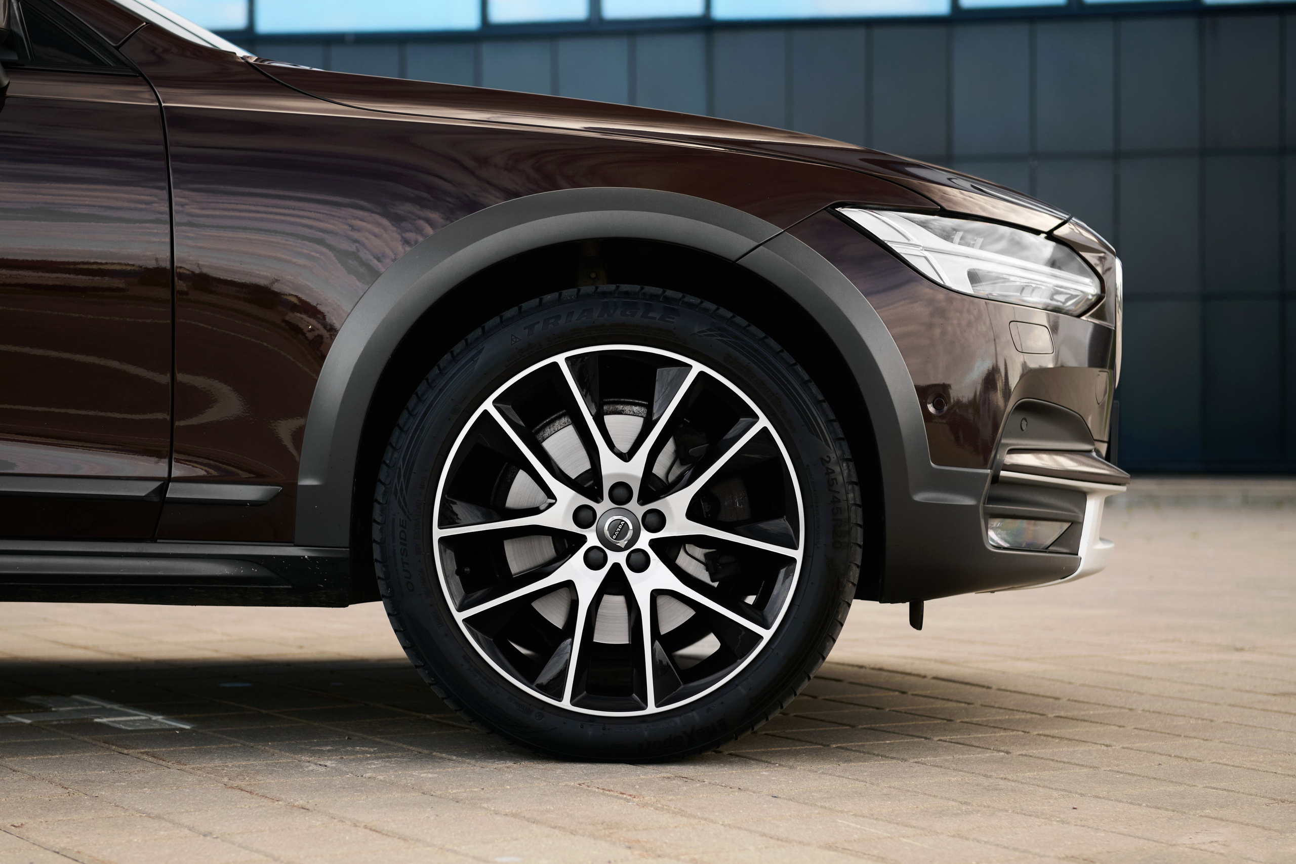 Volvo V90. Александр Тагаев — фотограф в Минске