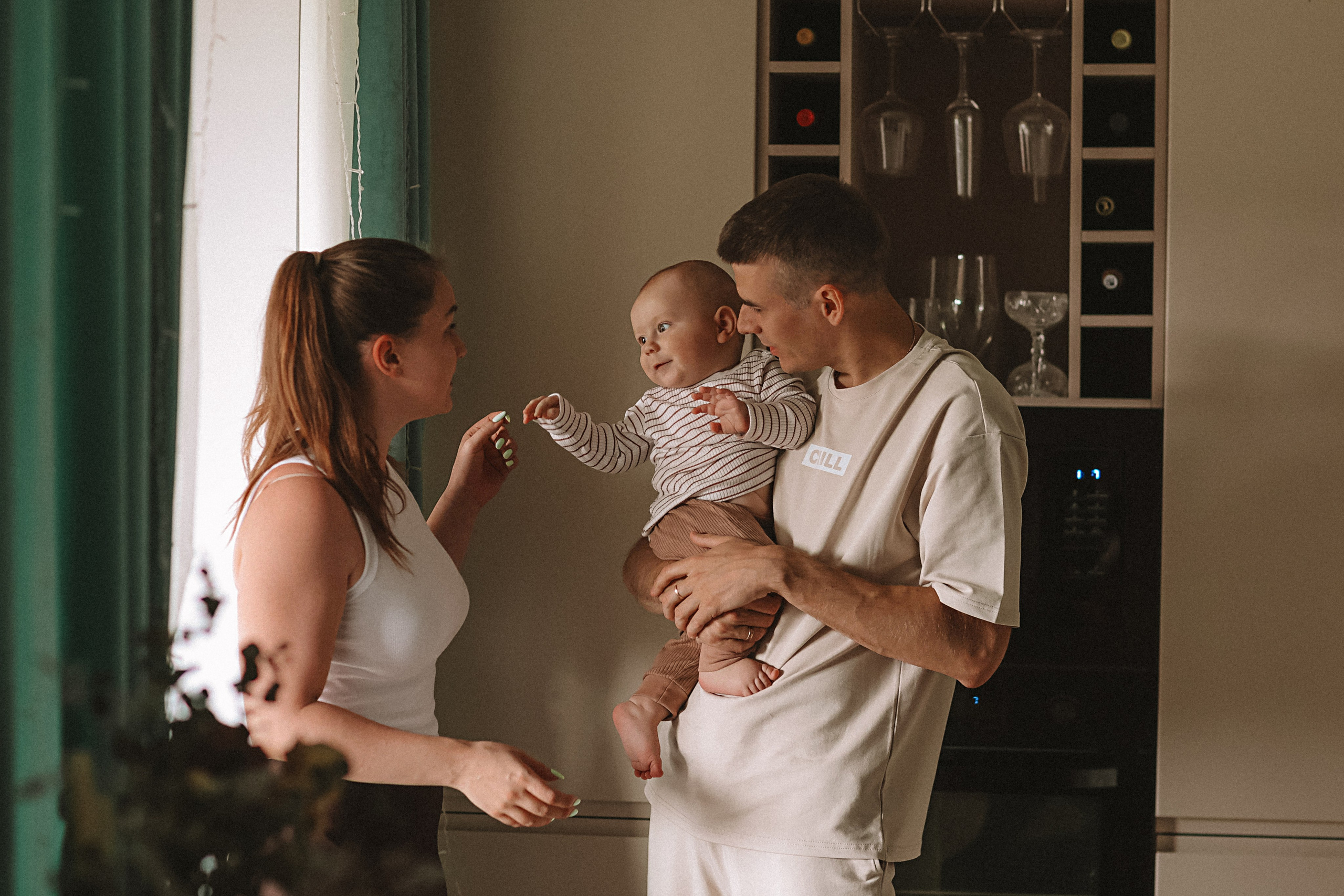 Мише 8 месяцев. Семейный фотограф Тюмень, фотограф на роды Салмина Мария