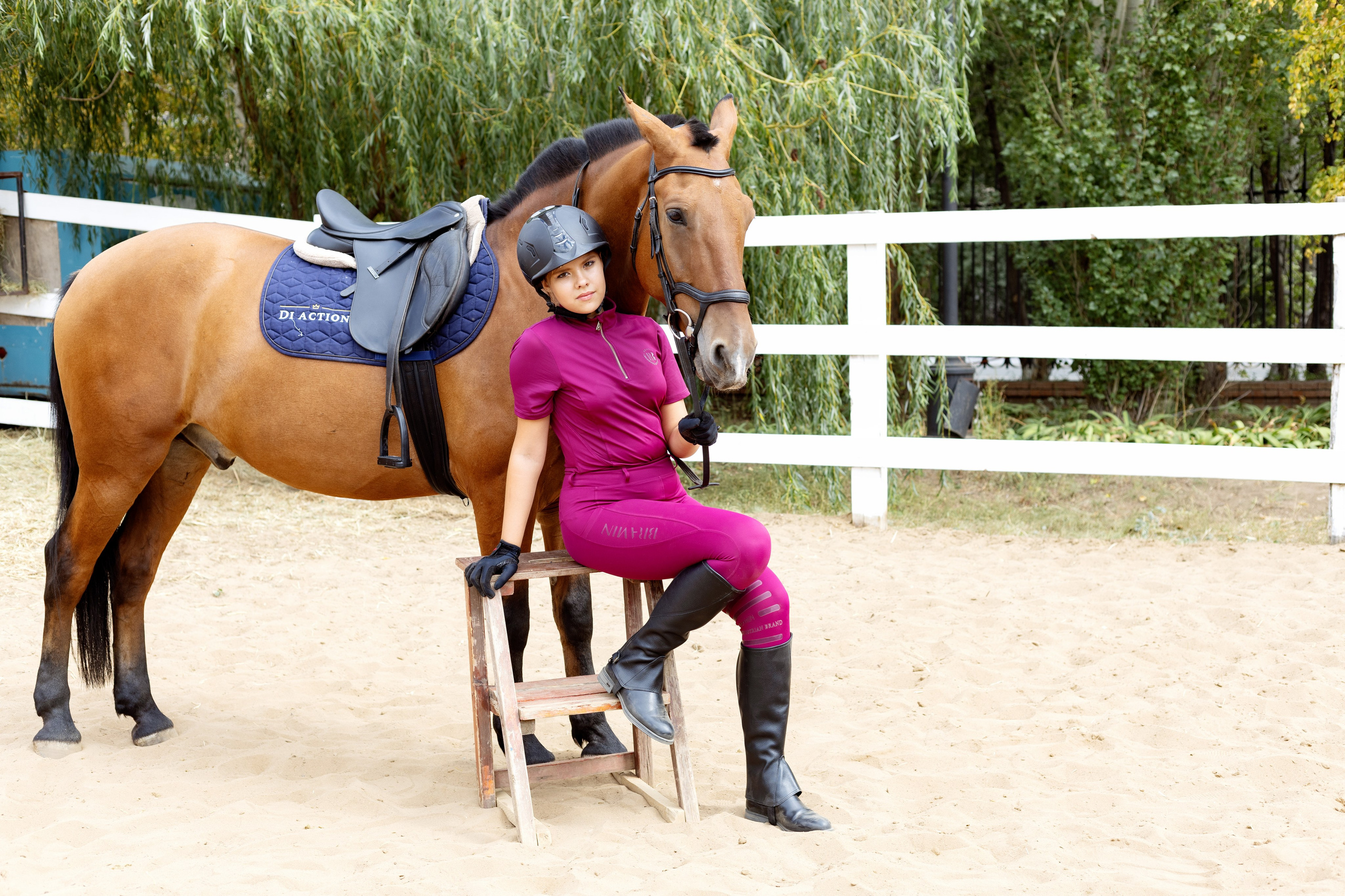 Лера в Конно-спортивном клубе. Женский фотограф в Орске Новотроицке Динара Долганова