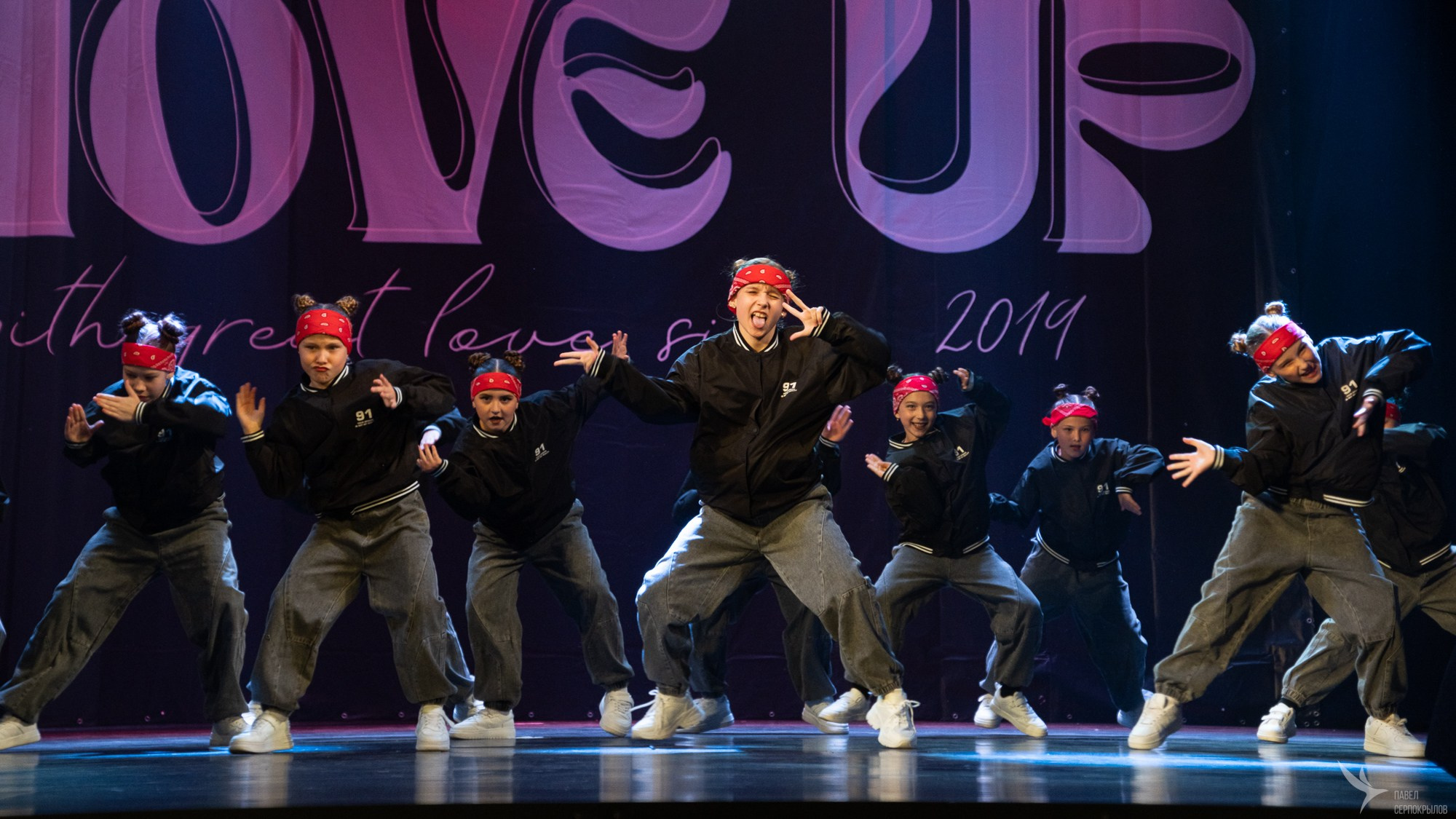 Отчётный концерт танцевальной студии «MOVE UP. Репортажный фотограф в Казани Павел Серпокрылов