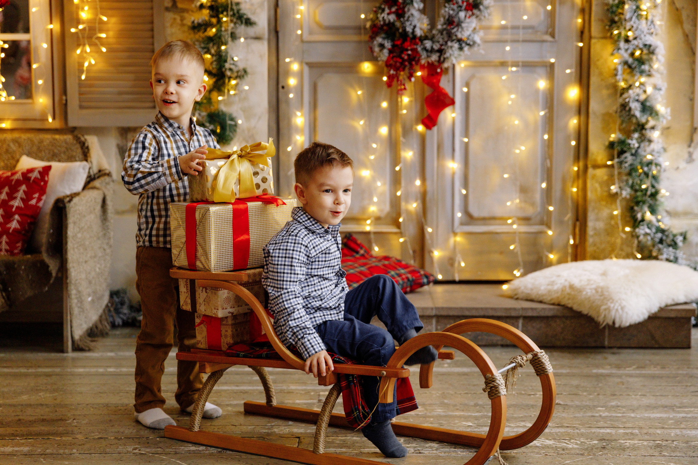 Новогодняя семейная съемка. Вася, Оля. Яро-Мир и Лёня