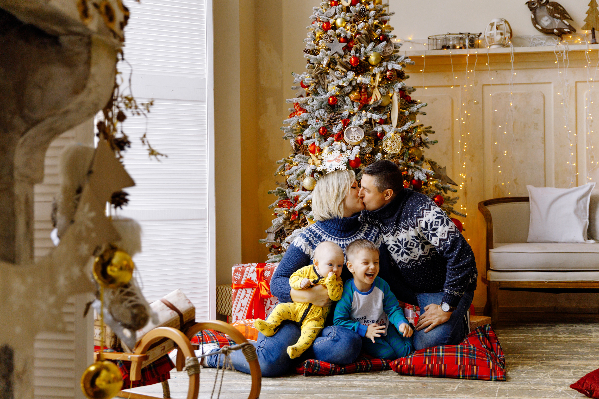 Новогодняя семейная съемка. Вася, Оля. Яро-Мир и Лёня