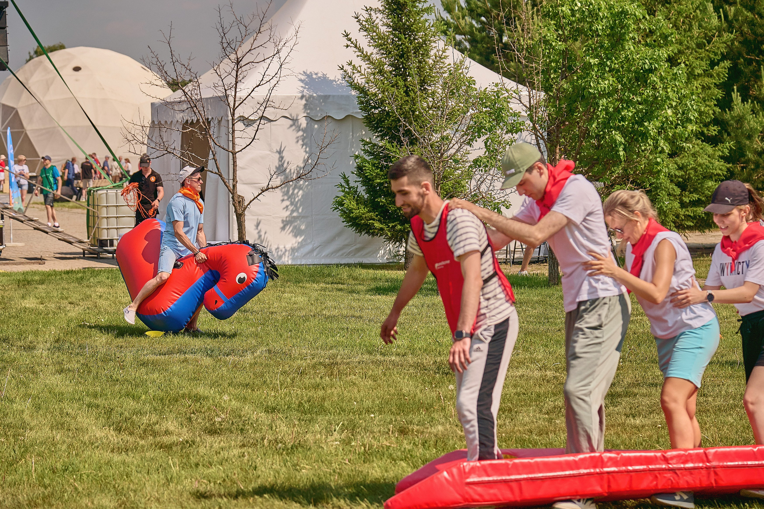 Монолитхолдинг — Емельяновское озеро. Фотограф Яковлев Роман — Красноярск