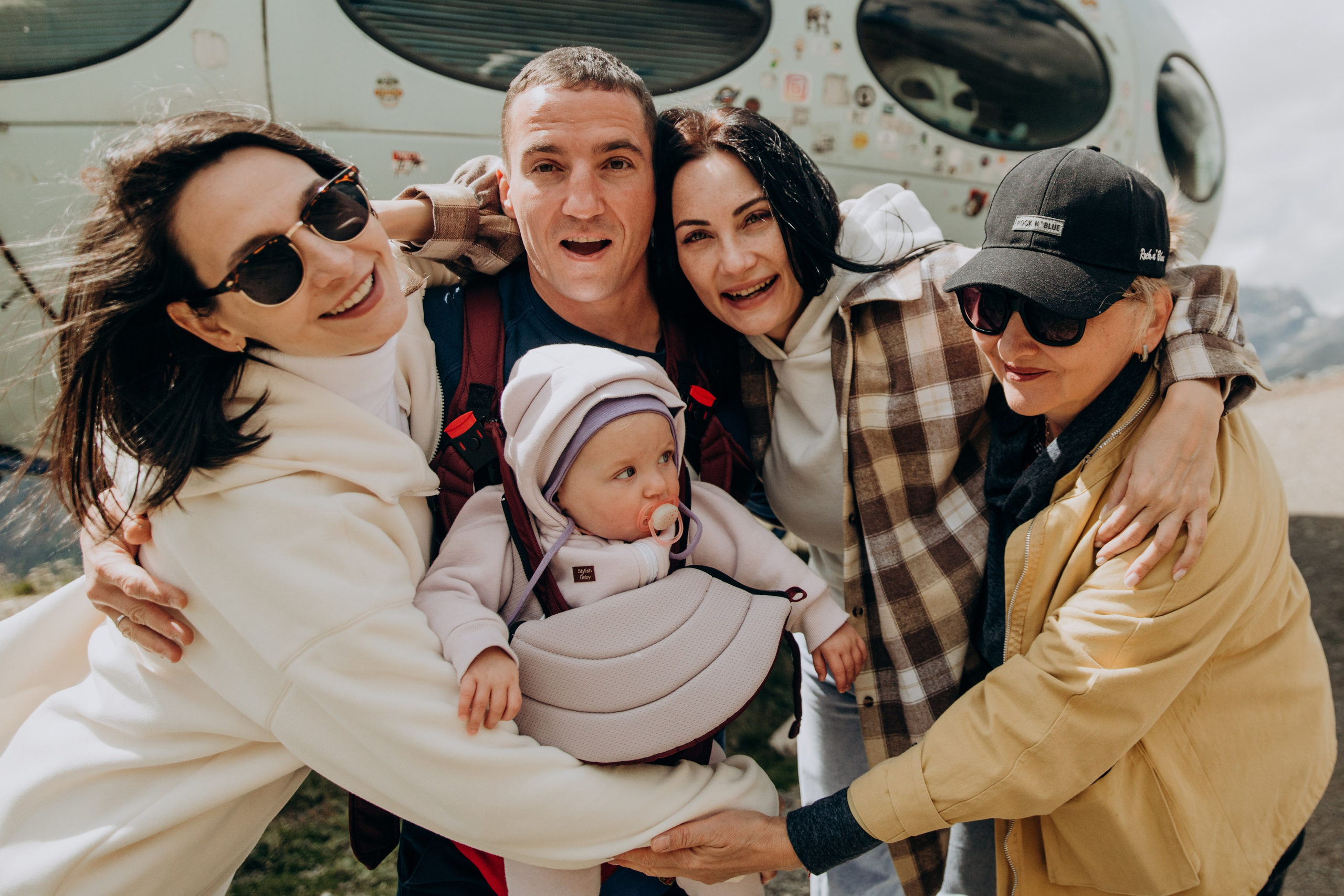 Юля с семьей, Домбай. Портфолио