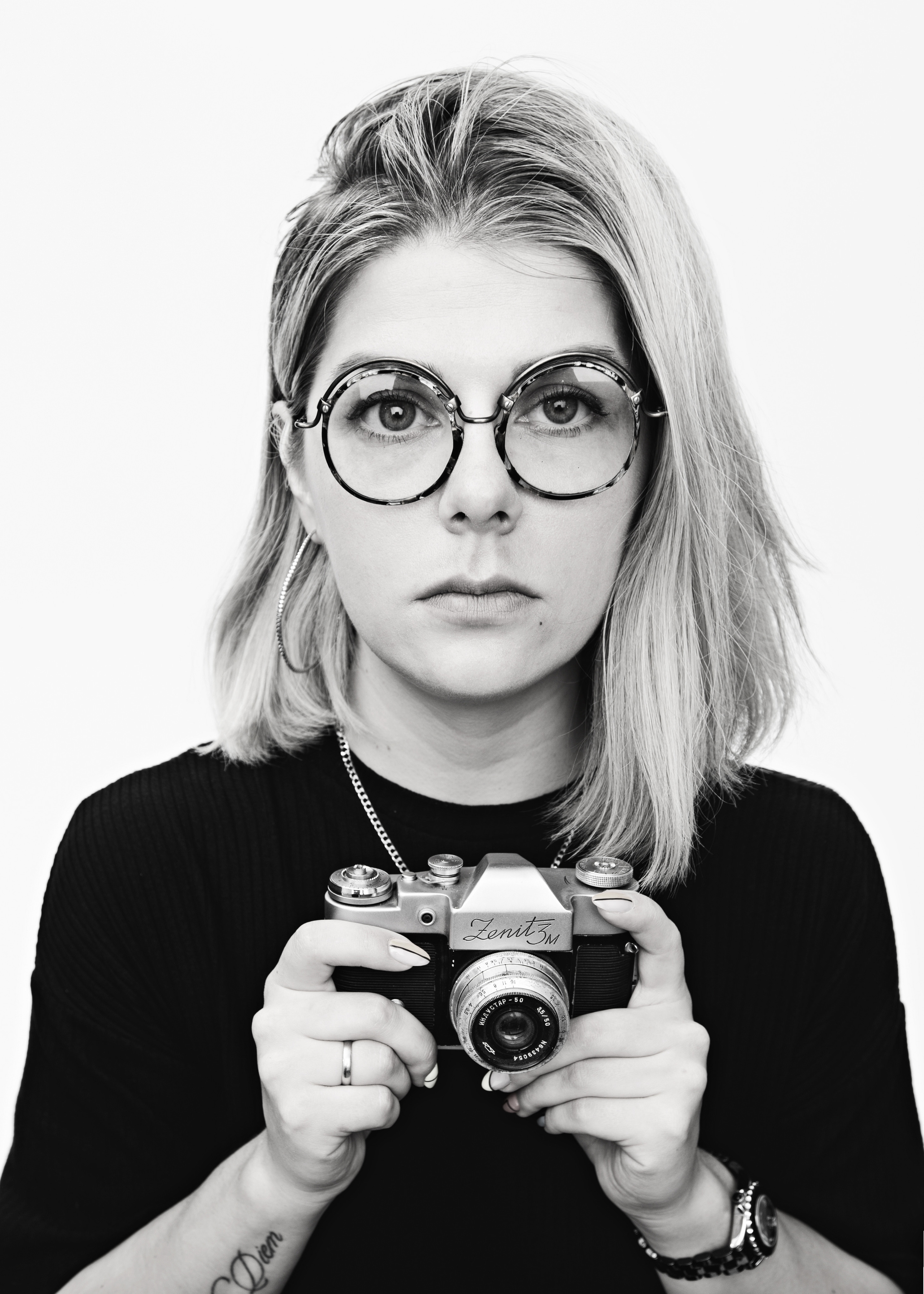 Анна К. Спасибо за проявленный интерес к моему творчеству! Меня зовут Россохат