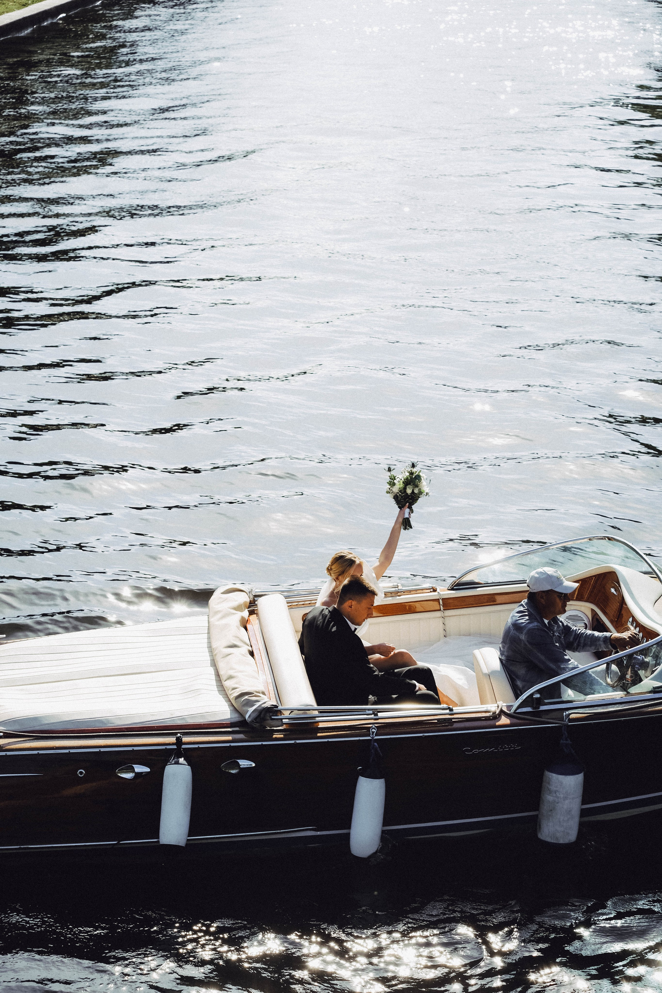 СВАДЕБГНАЯ ПРОГУЛКА ПО КАНАЛ САНКТ-ПЕТЕРБУРГА НА КАТЕРЕ. Профессиональный фотограф, Санкт-Петербург — Виктория Богомолова