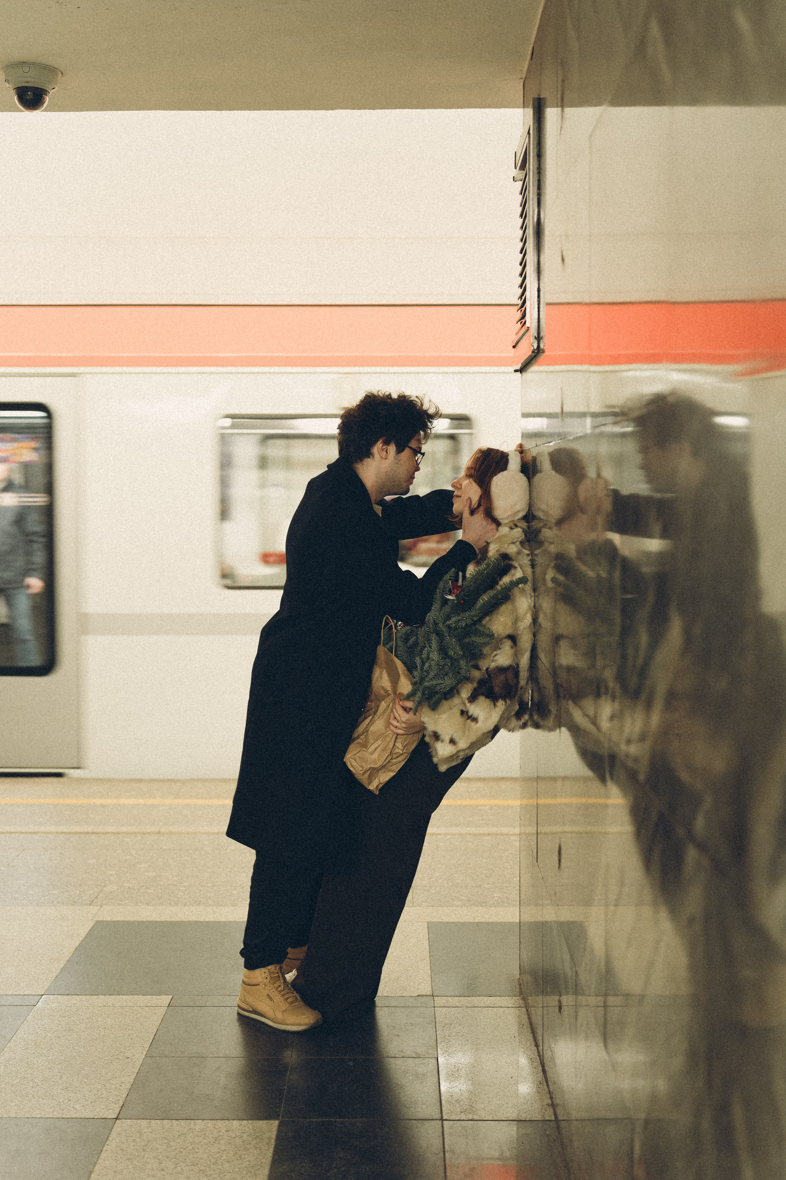 НОВОГОДНЯЯ ФОТОСЕСИИЯ ПАРЫ В МЕТРО ЛЮБОВЬ. Профессиональный фотограф, Санкт-Петербург — Виктория Богомолова