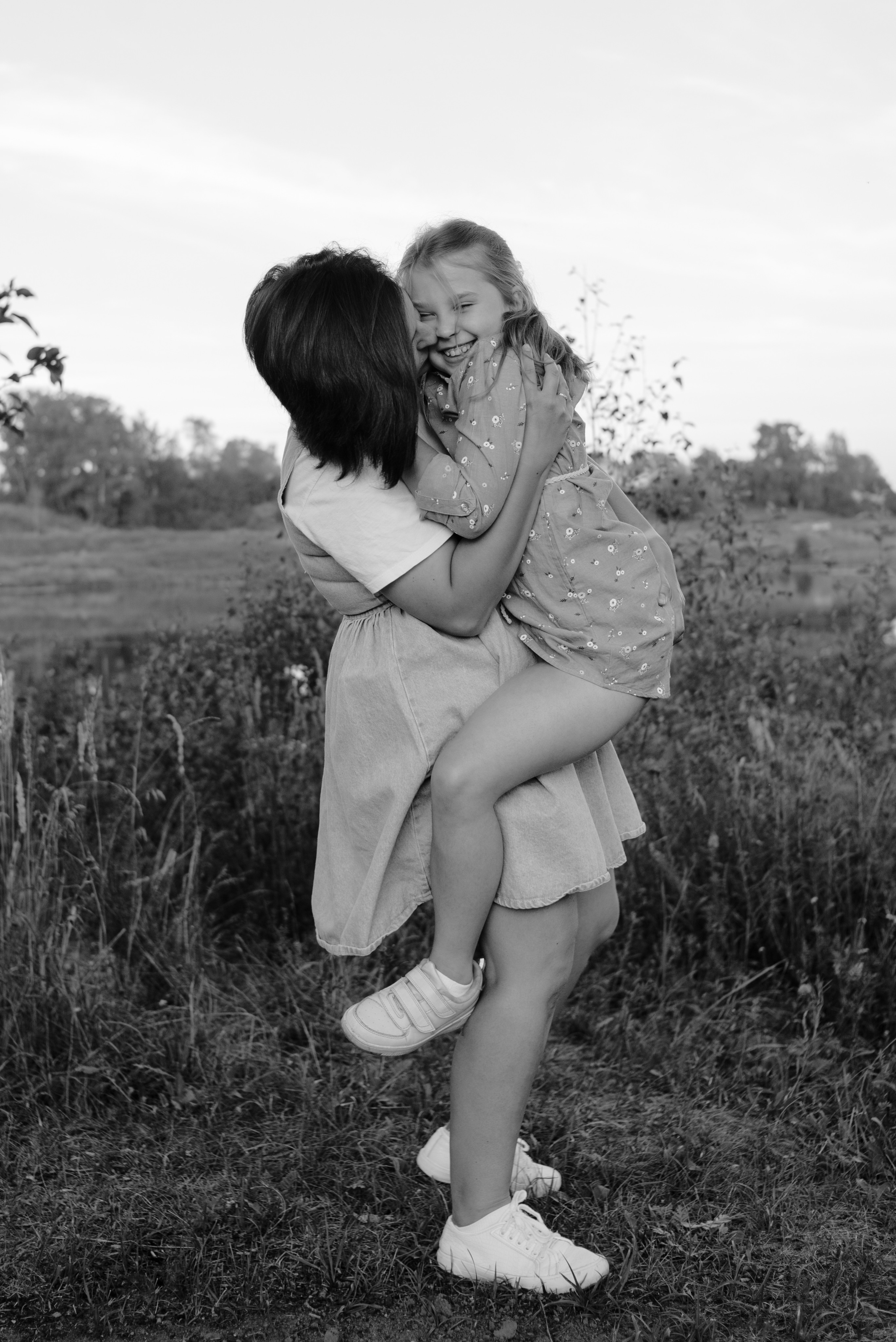 На берегу реки. Семейный и детский фотограф Иваново Ксения Азаренкова