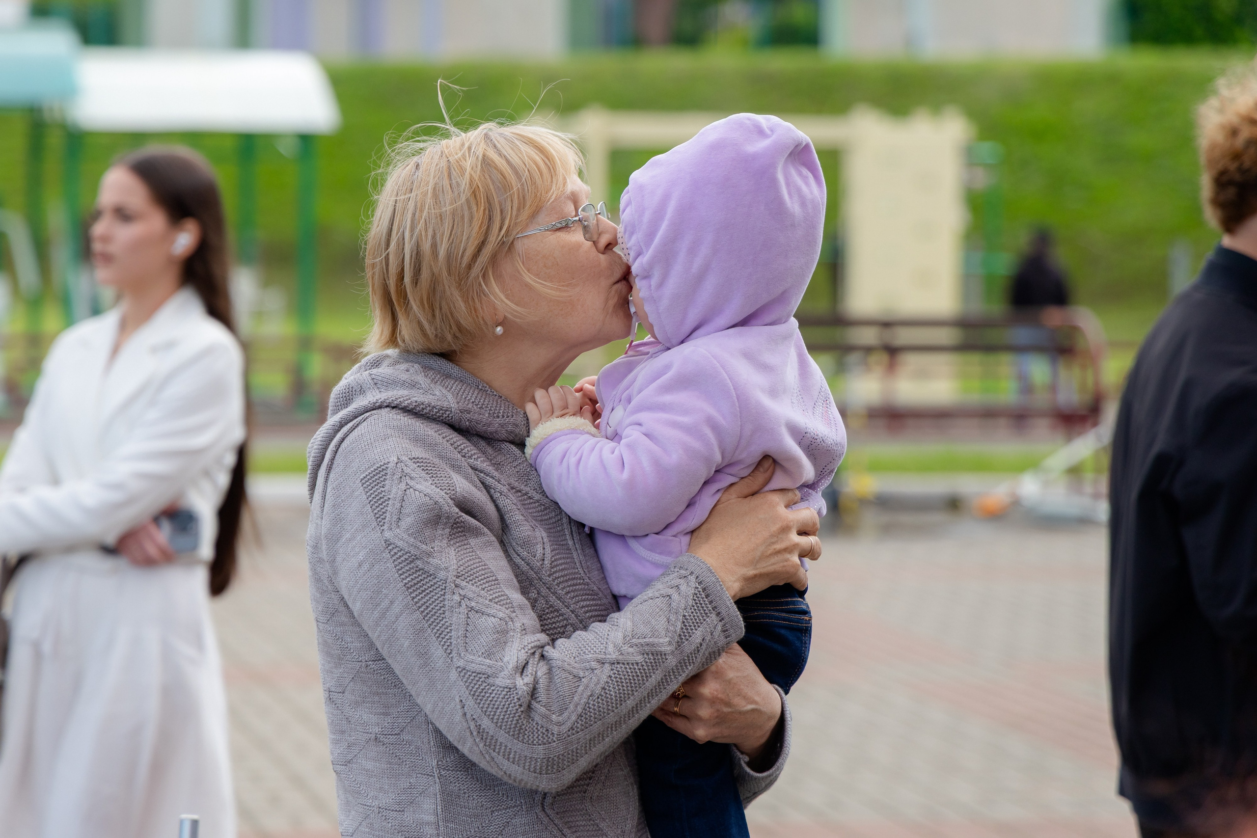Школьный выпускной 2025 год в Минске, Беларуси. Свадебный фотограф в Минске/Беларуси Сергей Спиридонов