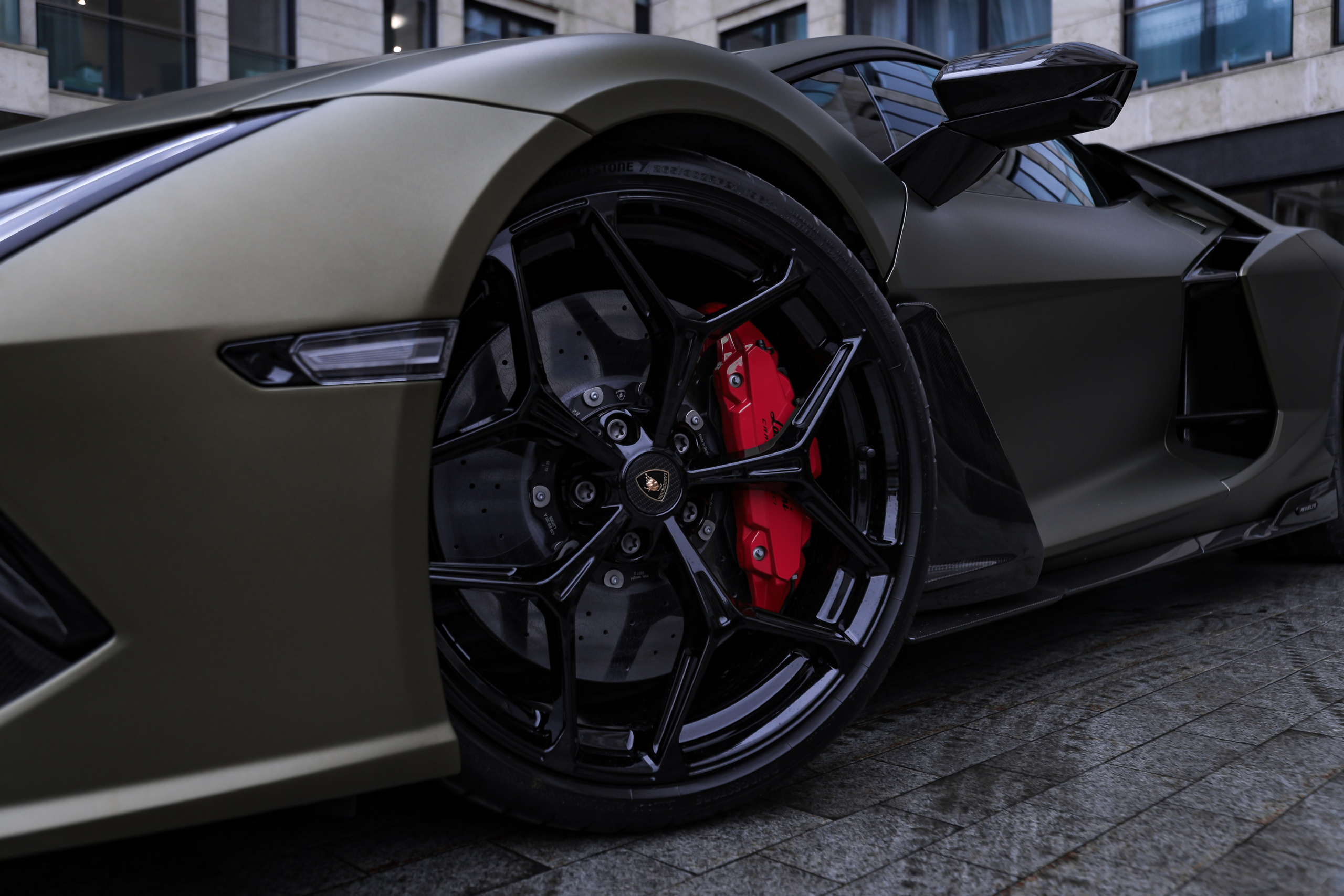 2024 Lamborghini Revuelto 6.5 AMT. Mixturecaptures