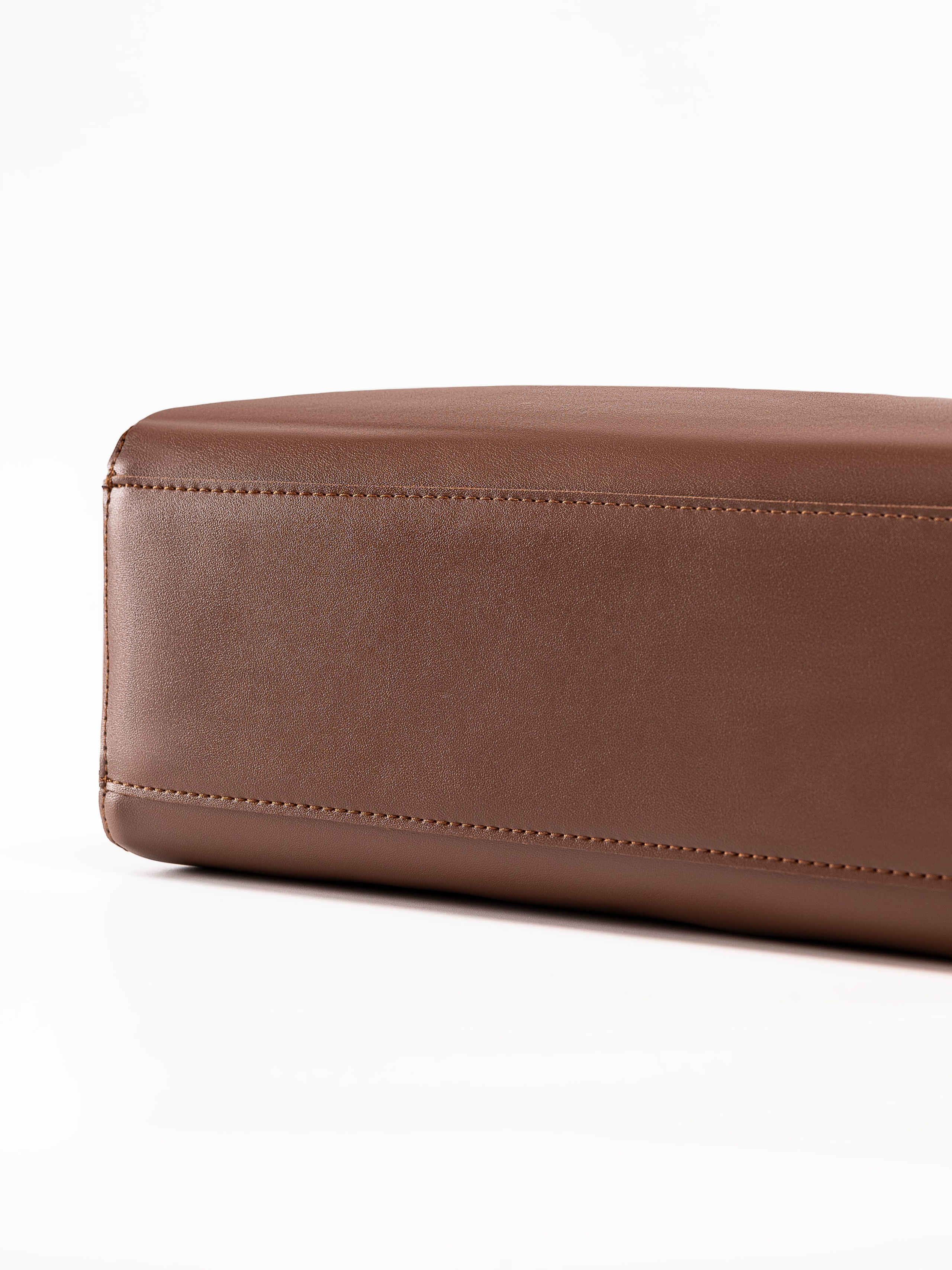 Q Сумки-тоут женские предметка серия 2. Предметный фотограф, фото для маркетплейсов Пятигорск, КМВ