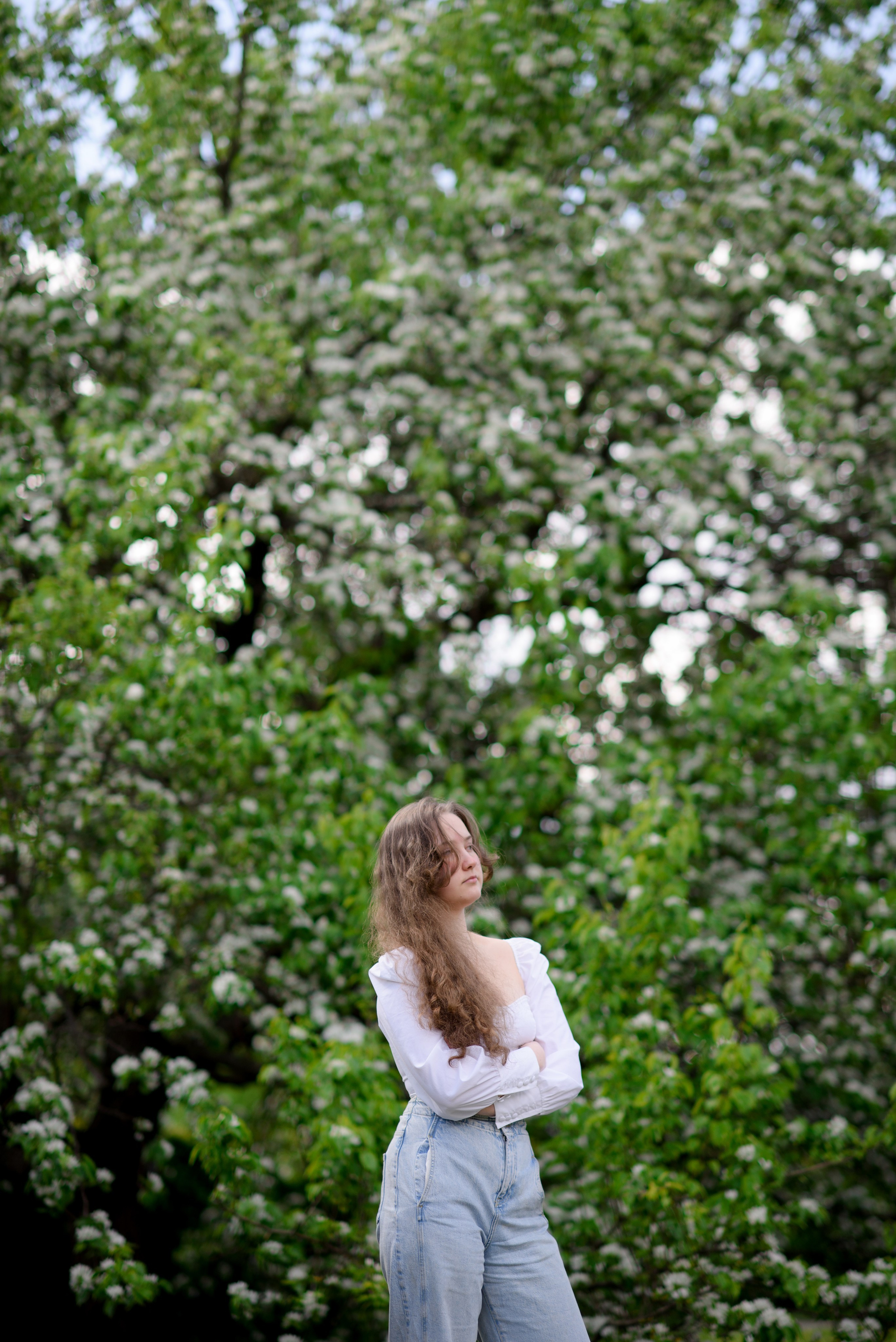 Фотосессия девочки-подростка в Музеоне в цветении. Главная