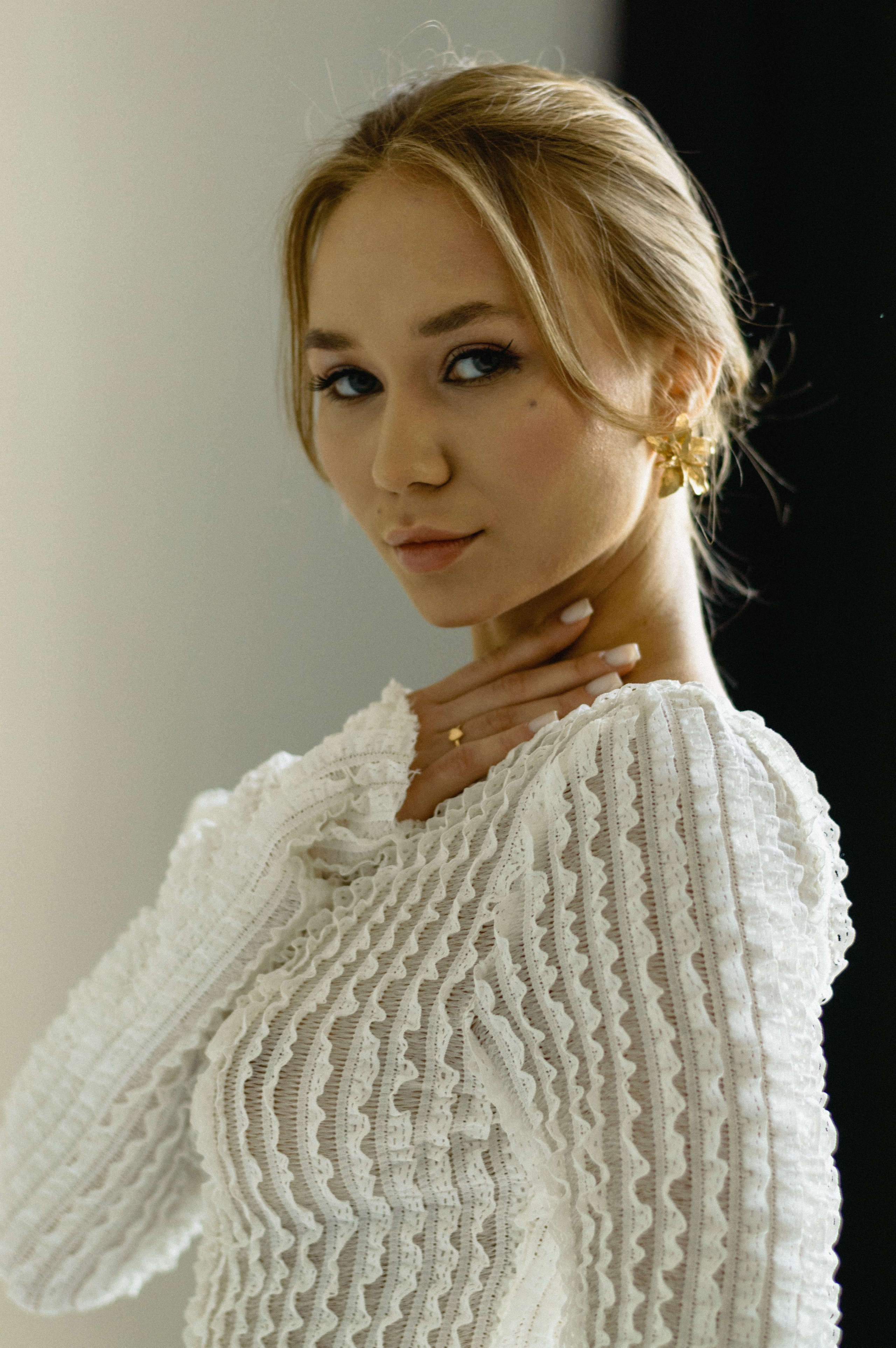 Портретная фотосессия в студии. Карина. Портретный и лавстори фотограф в Стерлитамаке Альбина Шарт