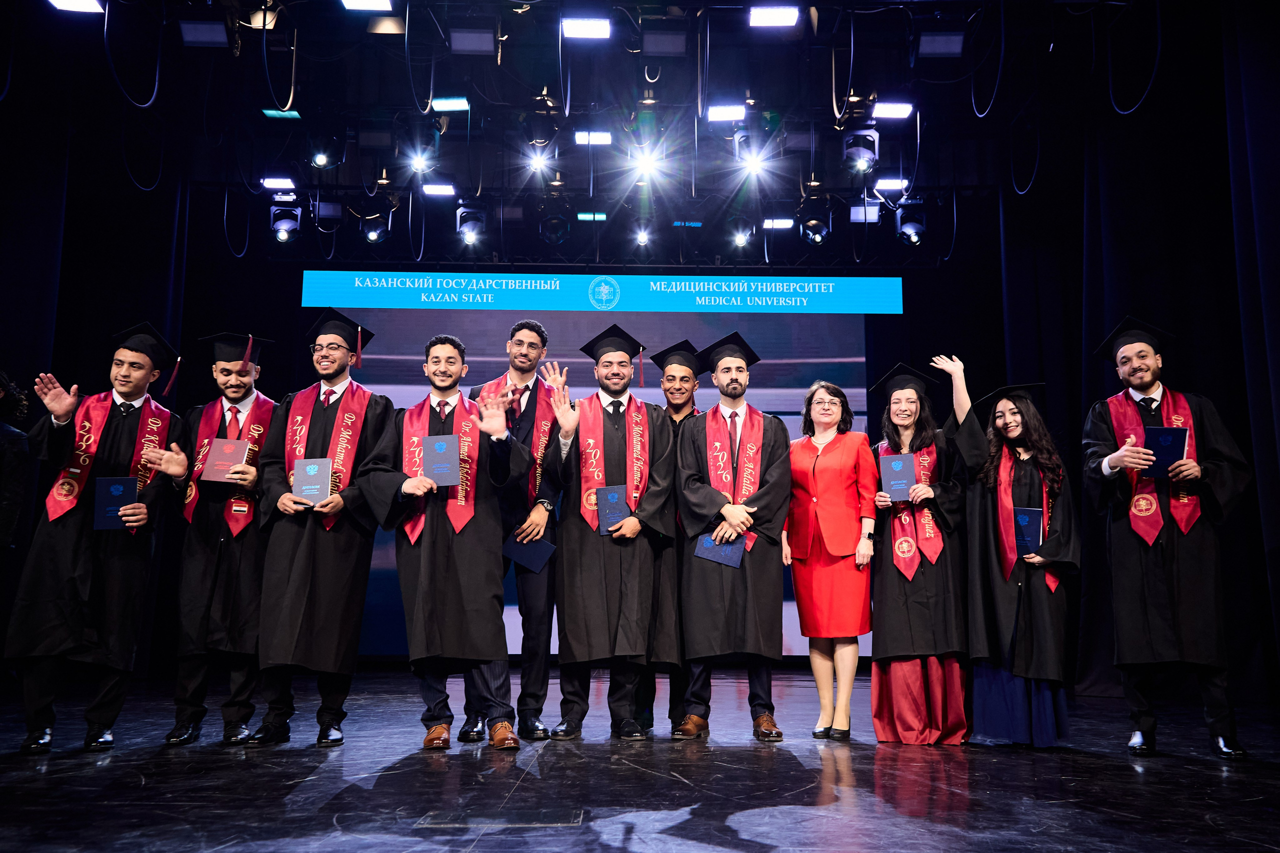 Выпускной КГМУ / Graduation 2026. Репортажный и портретный фотограф Казань / Горячих Полина