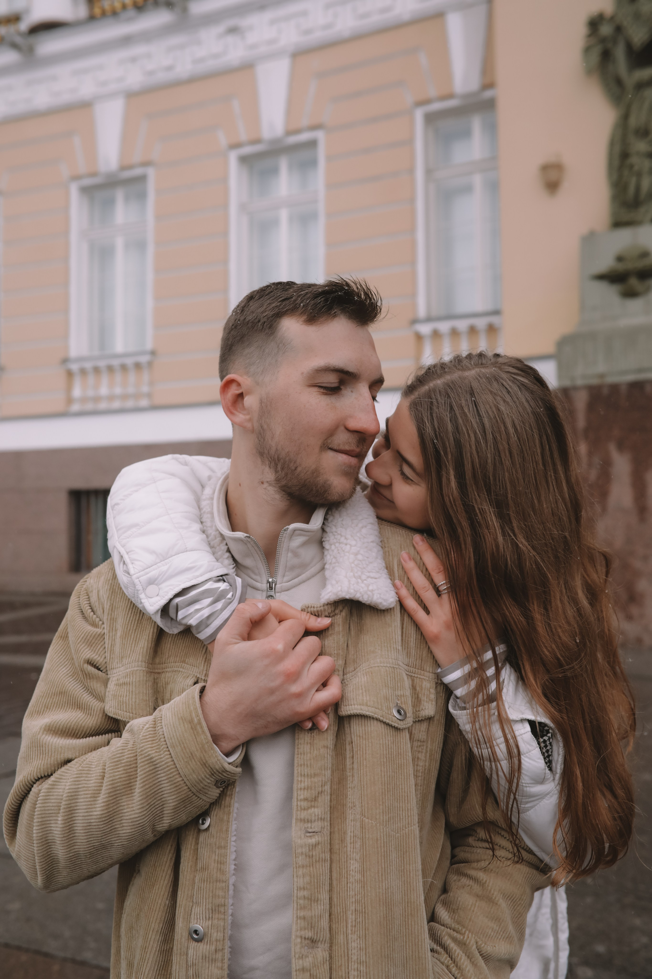 Фотопрогулка по Дворцовой площади под первым снегом, в Санкт-Петербурге. Фотограф в Санкт-Петербурге Разиля Идиятуллина