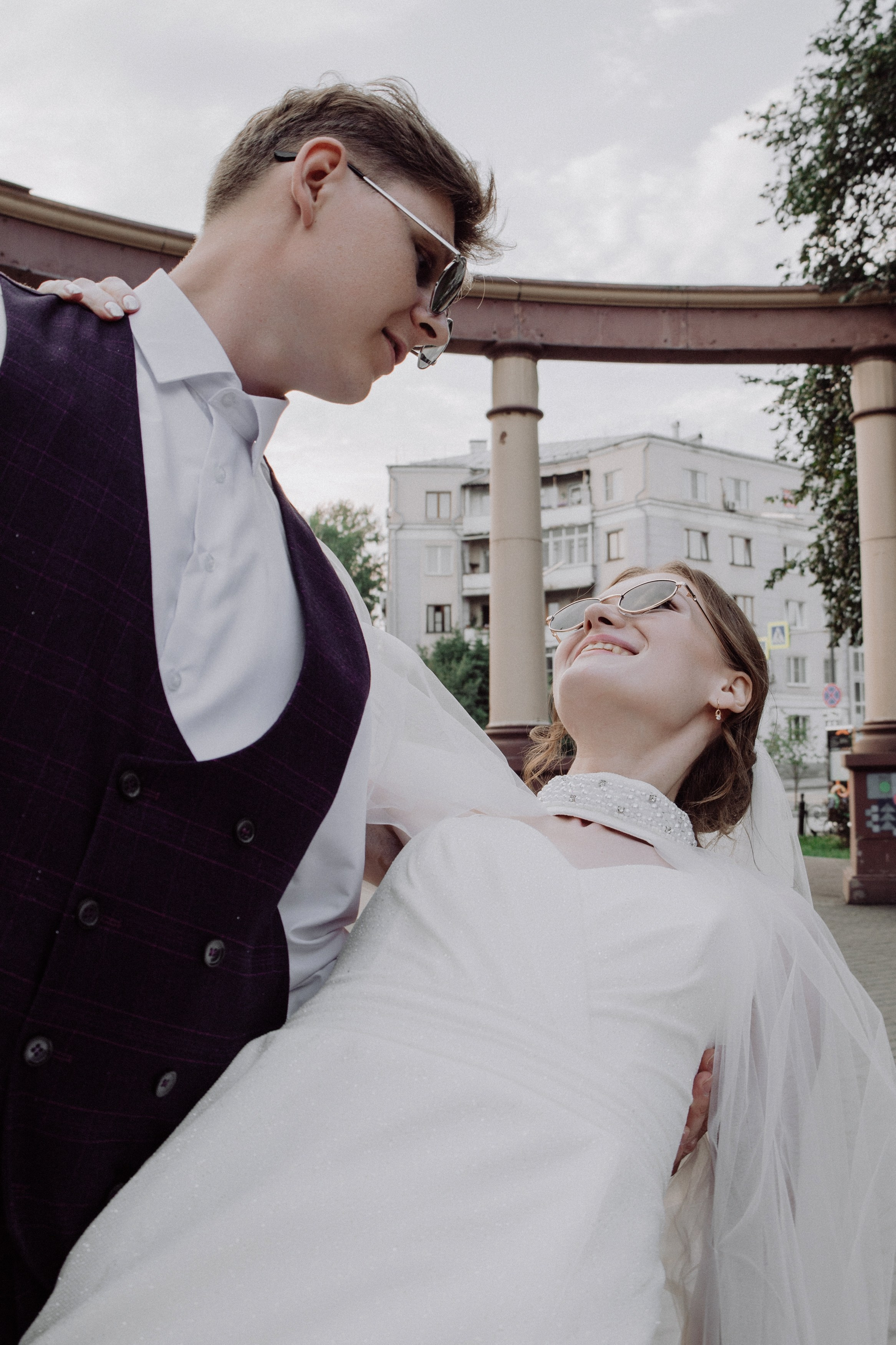 Владислав и Юлия Вечерняя прогулка по городу. Свадебный Фотограф в Иркутске Екатерина Елисеева