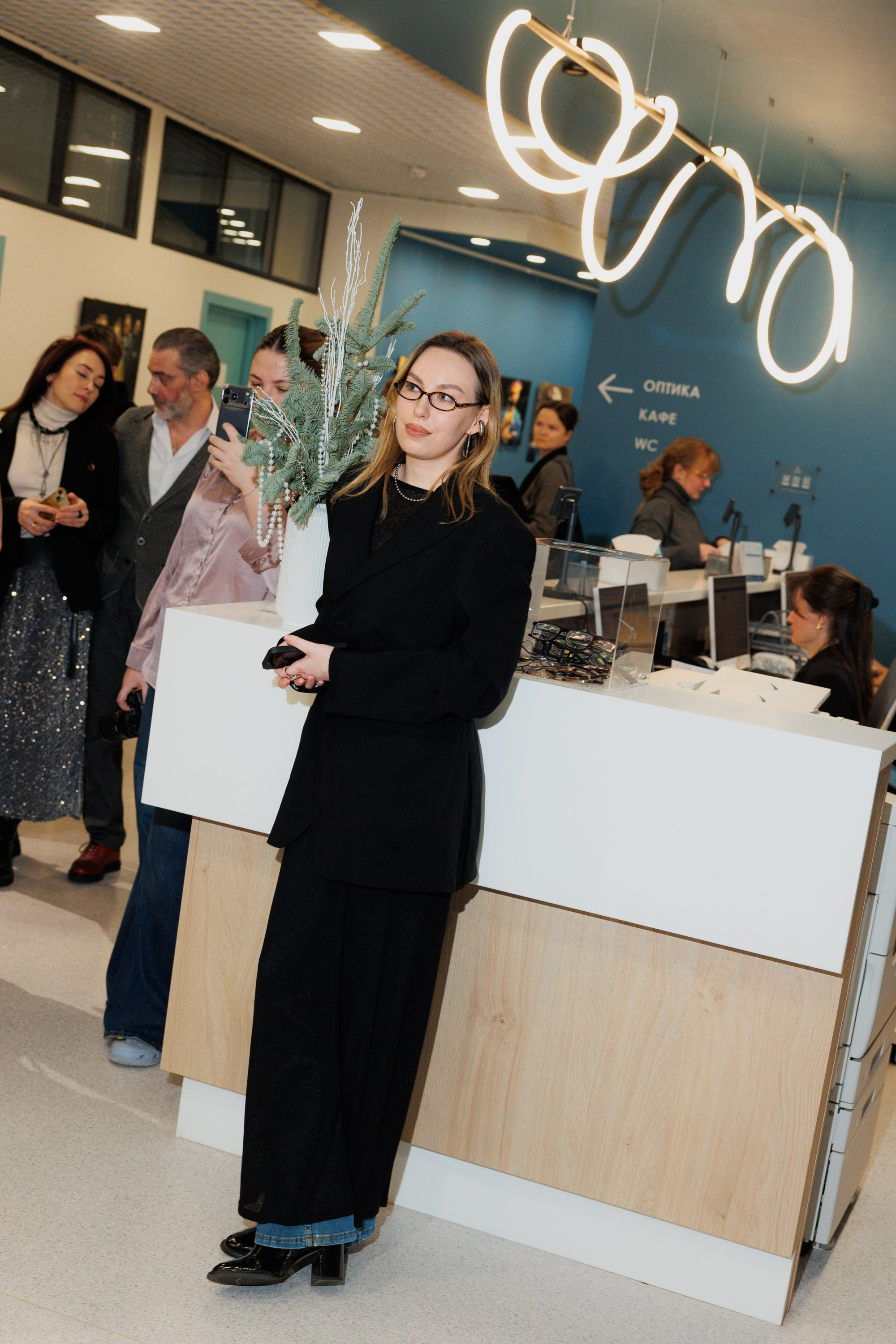 «Overthinking people» выставка современного искусства. Репортажный фотограф в Санкт-Петербурге Александр Паклин