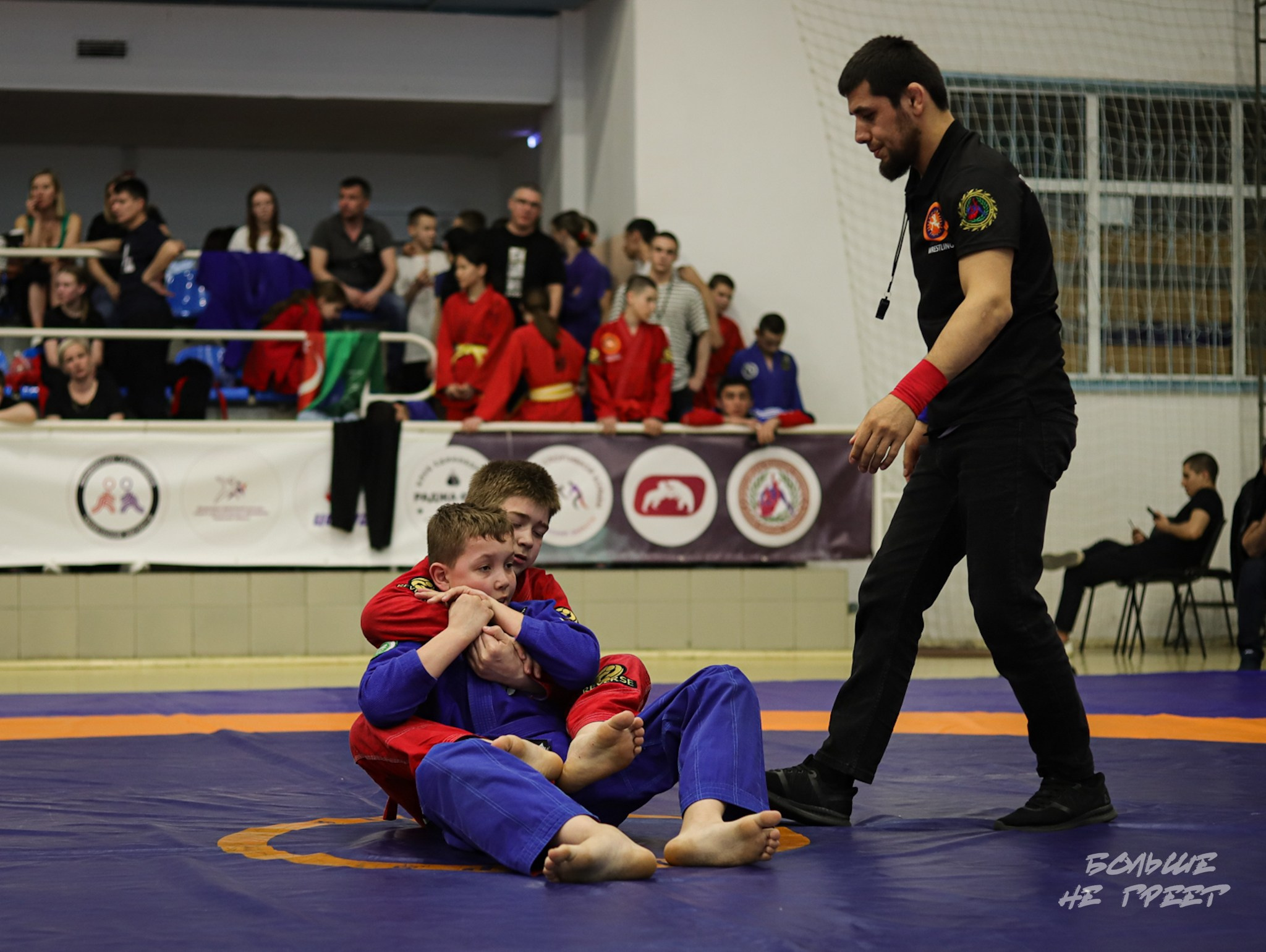 ПЕРВЕНСТВО УРФО ПО СПОРТИВНОЙ БОРЬБЕ ГРЭППЛИНГ И ГРЭППЛИНГ-ГИ. Больше не греет