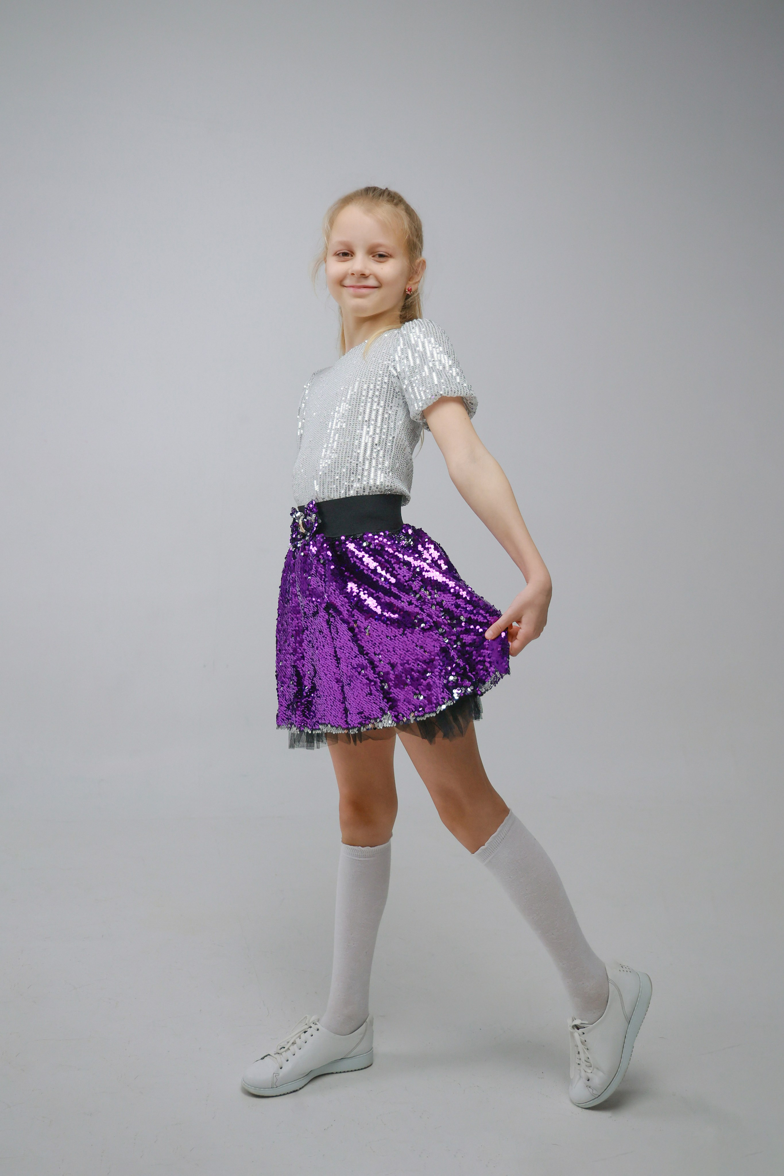 Фото детских платьев для рекламы на маркетплейсах. Фотограф, видеограф