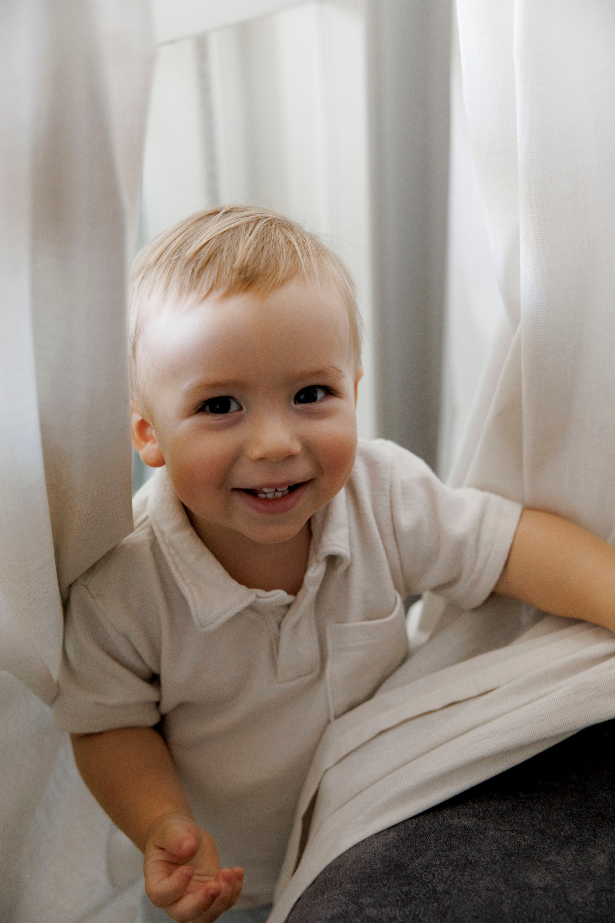 Pregnancy & Family photoshoot at home. Wedding and family photographer