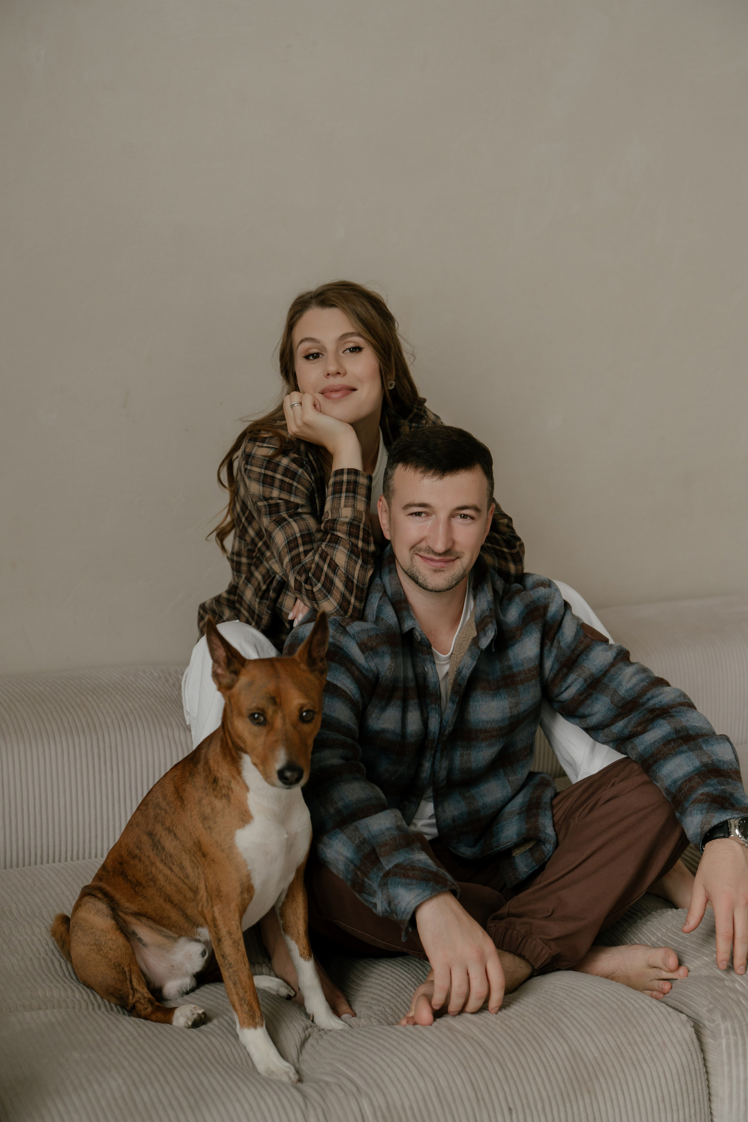 Арина, Антон и Бутс. Свадебный и семейный фотограф в Москве и Красногорске — живые кадры | Анастасия Тихонова