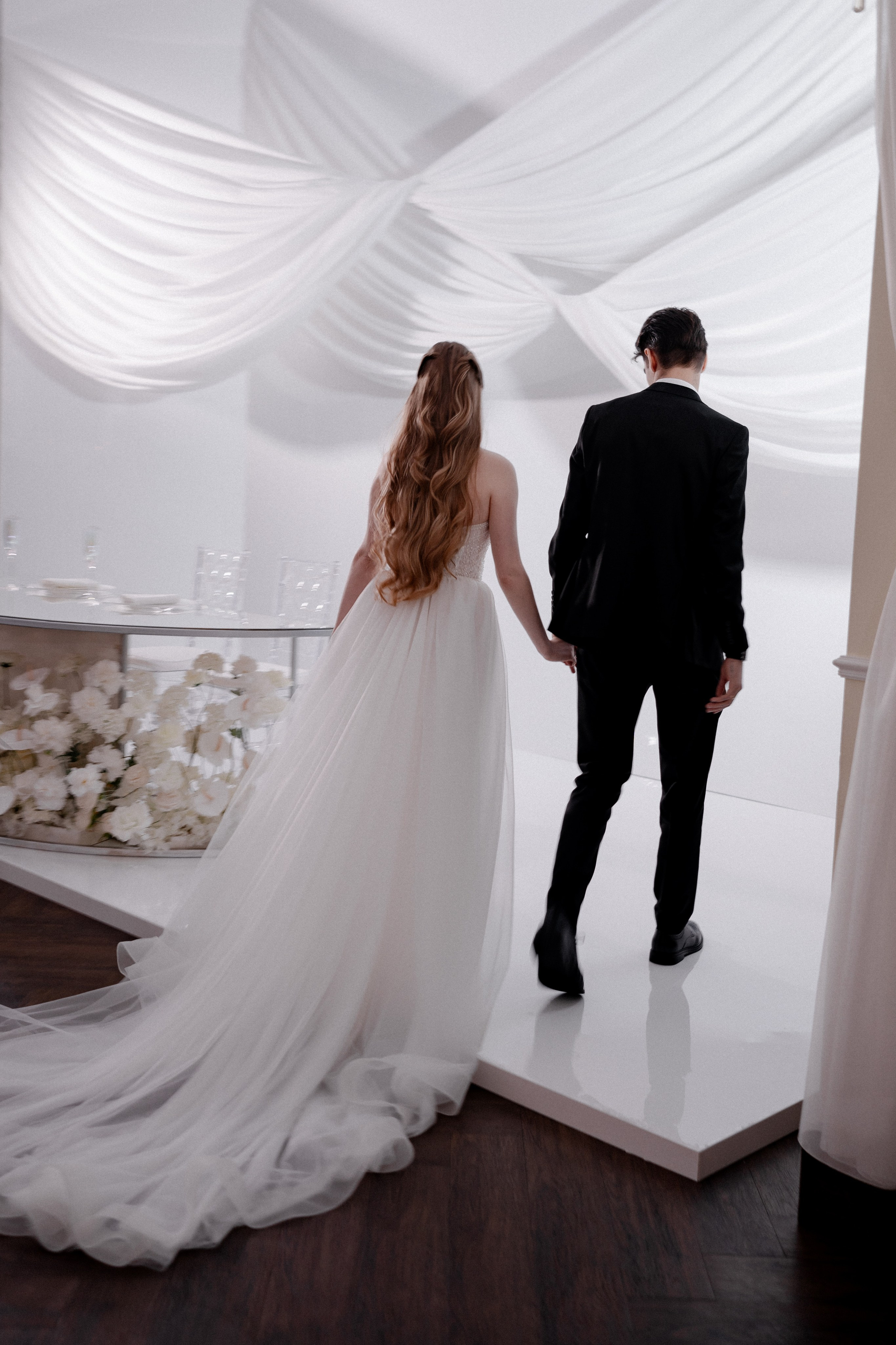 СВАДЕБНАЯ СЬЕМКА СБОРОВ В ОТЕЛЕ И ВЫЕЗД НА ЦЕРЕМОНИЮ (СНЯТО В СИБИРЕ В НИЖНЕВАРТОВСКЕ). Профессиональный фотограф, Санкт-Петербург — Виктория Богомолова