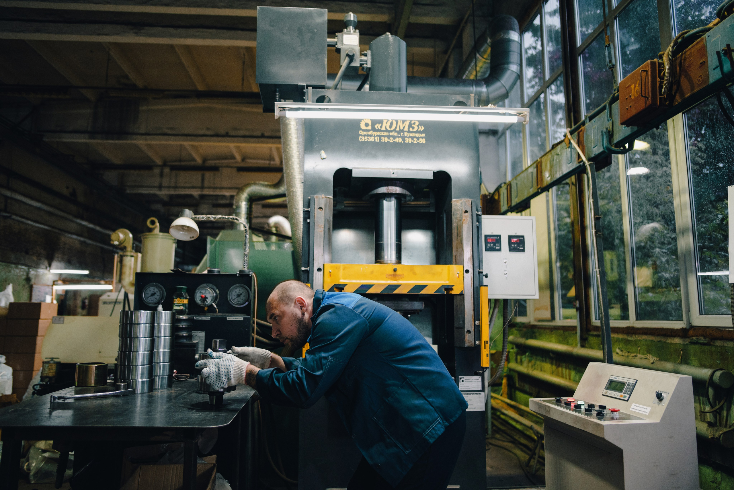 Промышленная фотосессия в Туле, фотограф на производство Женя Смокина