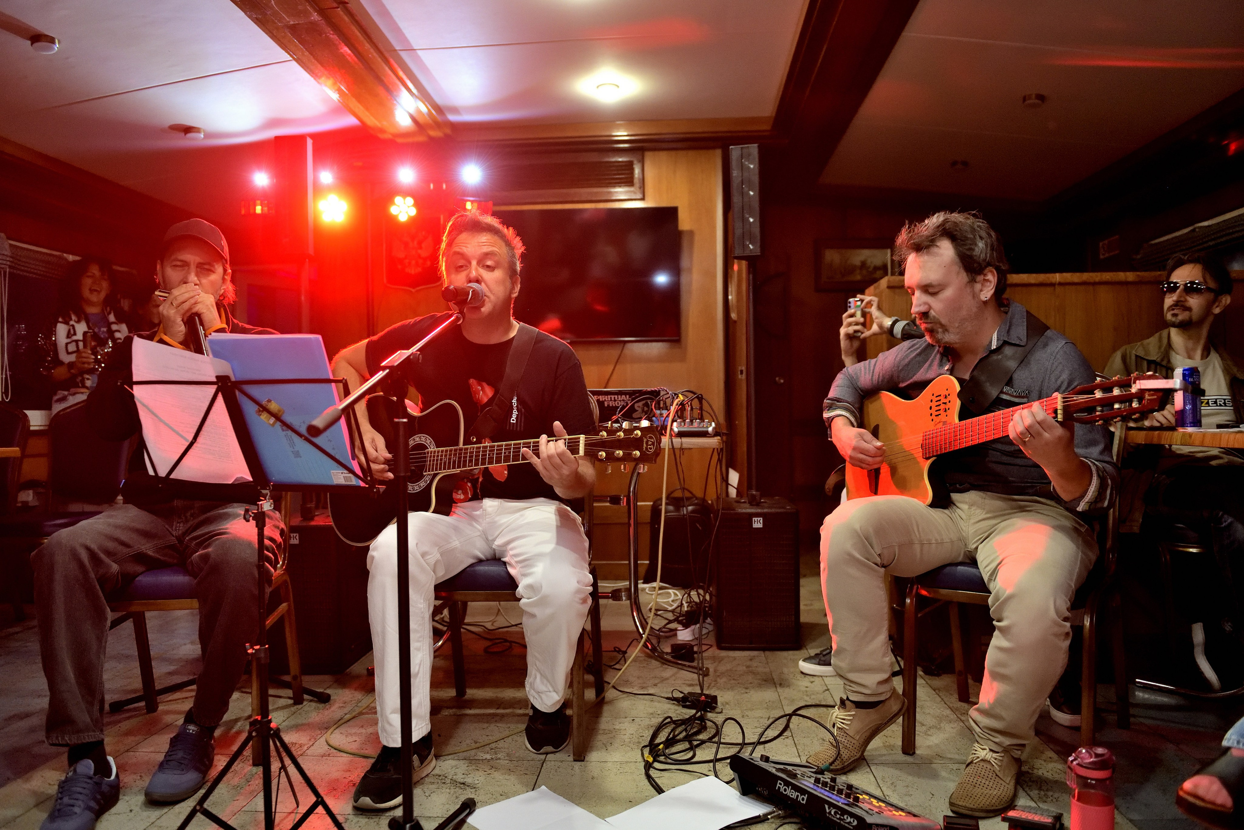 "Концерт группы DM-acoustics на кораблике Depeche mode Boat party".