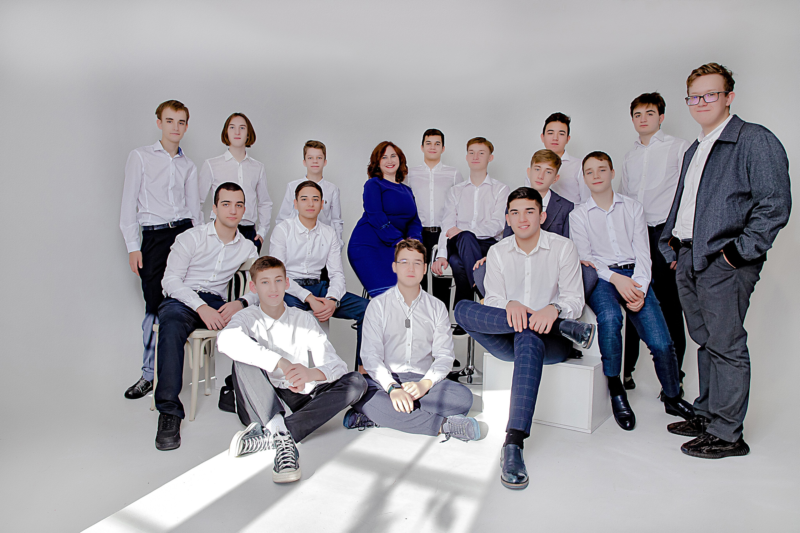 Фотосессия Гимназия № 36 Класс 9. Современные Выпускные Альбомы в Ростове-на-Дону