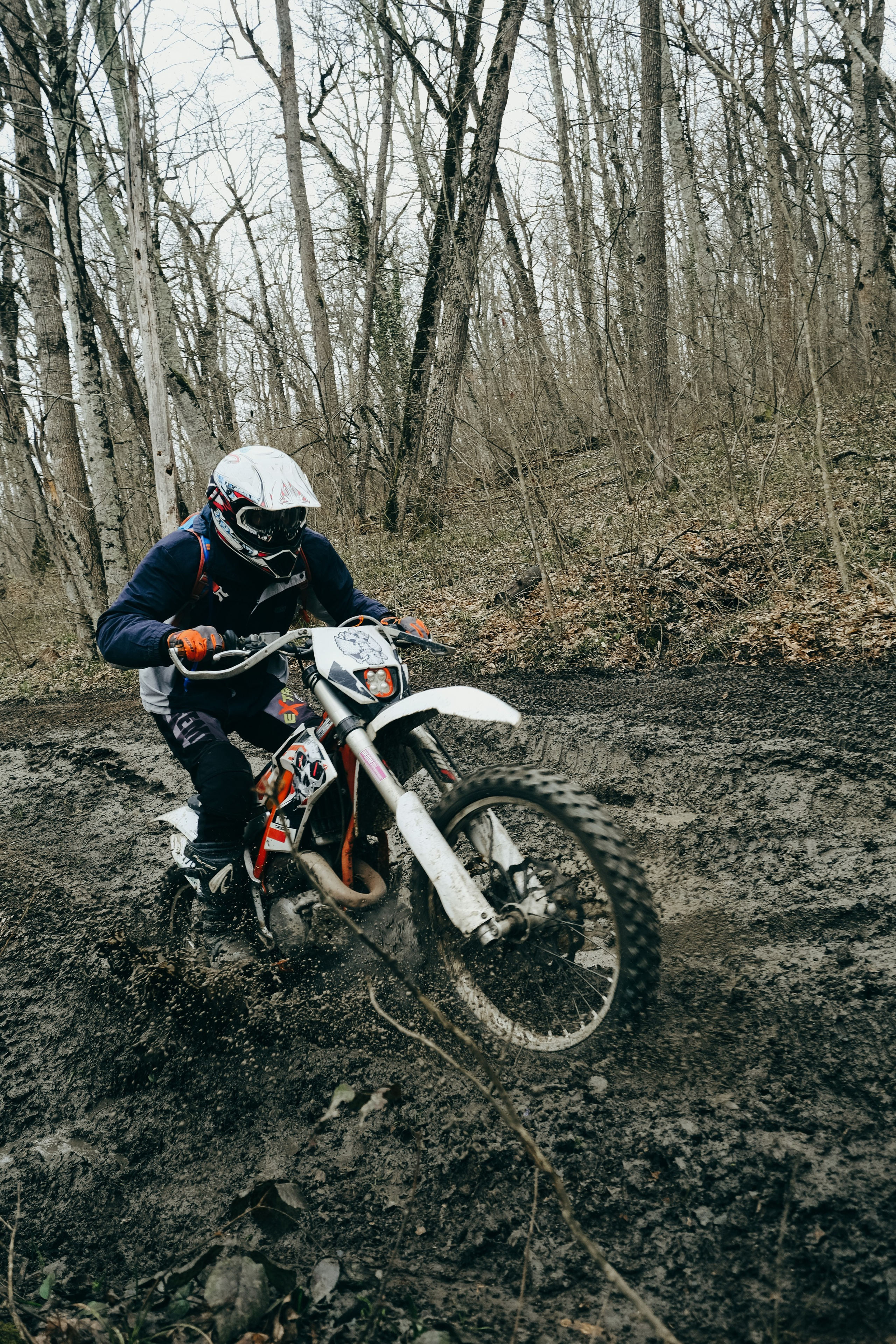 Съемка для Sharmax Moto в Горячем Ключе. Свадебный фотограф Денис Ожигин в Краснодаре и крае. Эмоциональная и стильная съемка вашего дня