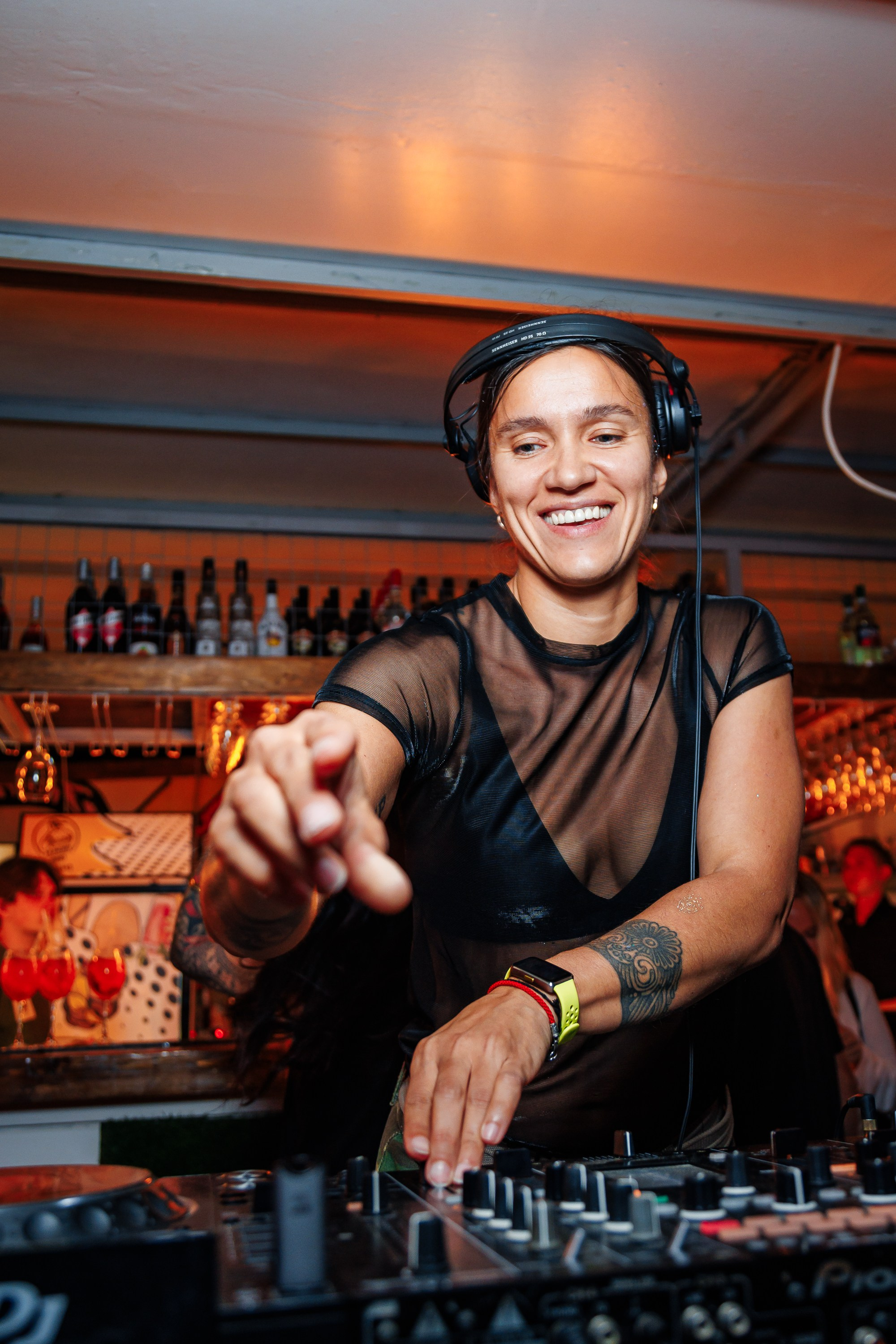 Открытие сезона в HUNGRY BIRD_Симеиз_Крым_14.06.2025. Аминов Руслан | Фотограф