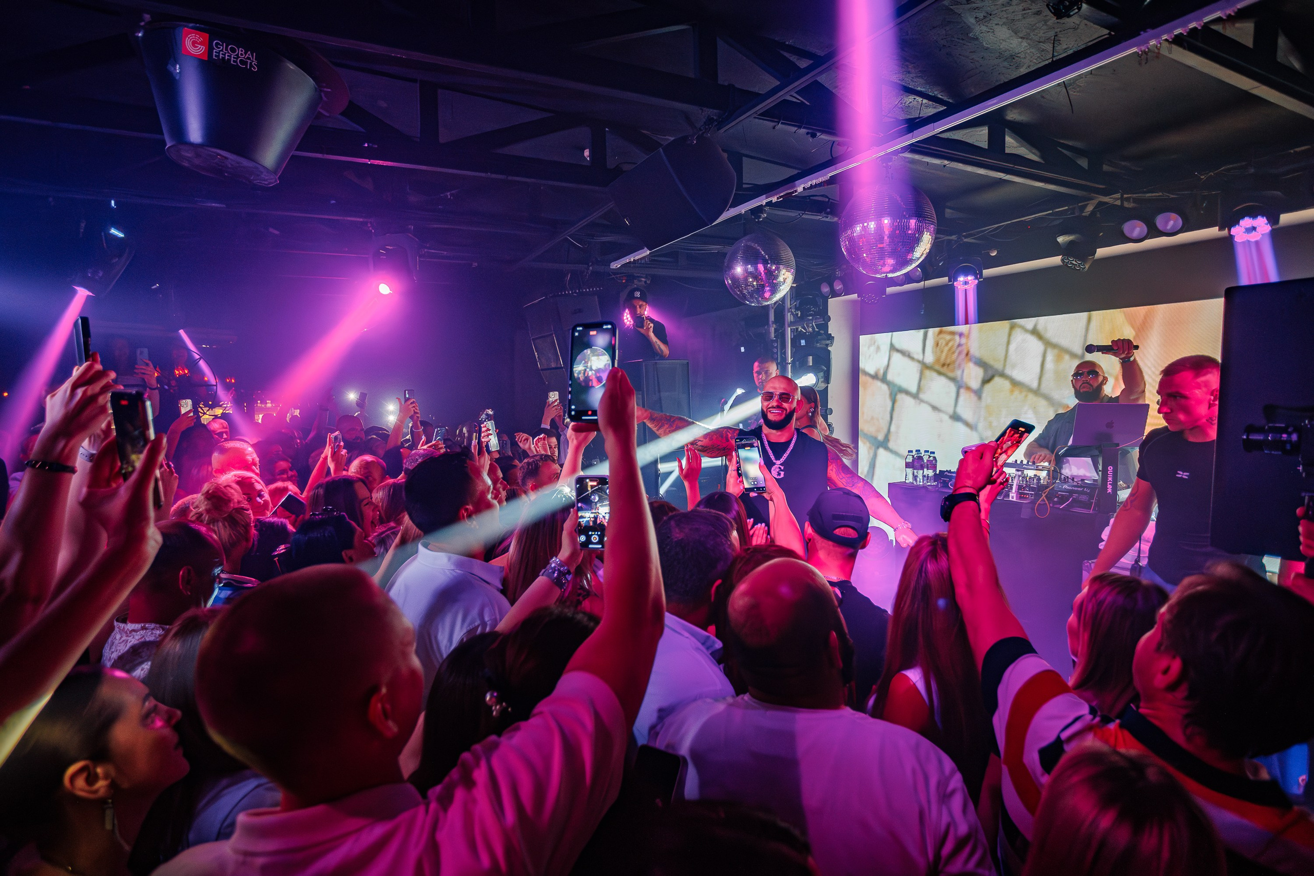 «Джиган"_Чайка на пляже_Ялта_12.07.2025 г. Аминов Руслан | Фотограф