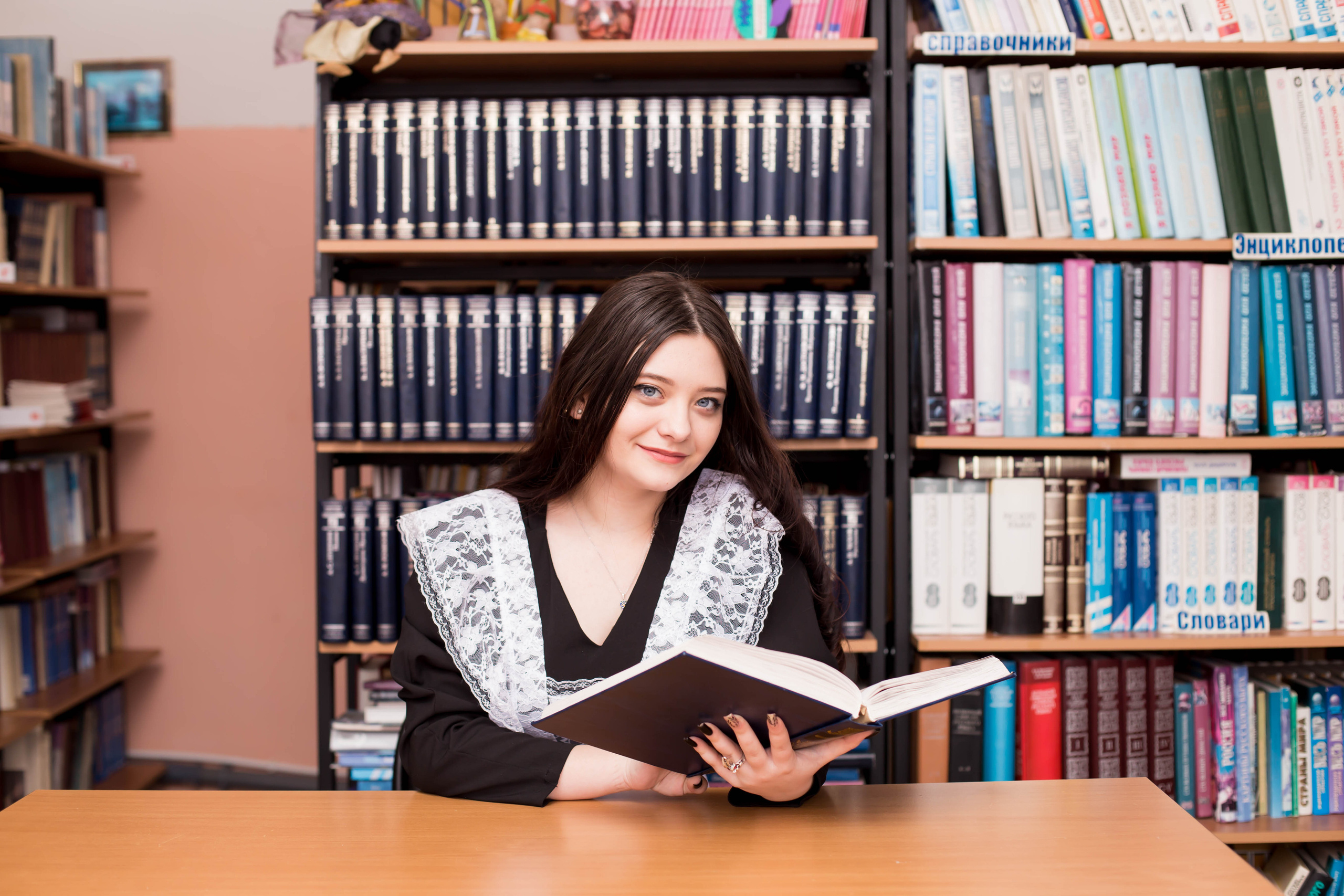 Пример фото в школе. Выпускные альбомы на заказ Нягань (фотокнигиназаказнягань)