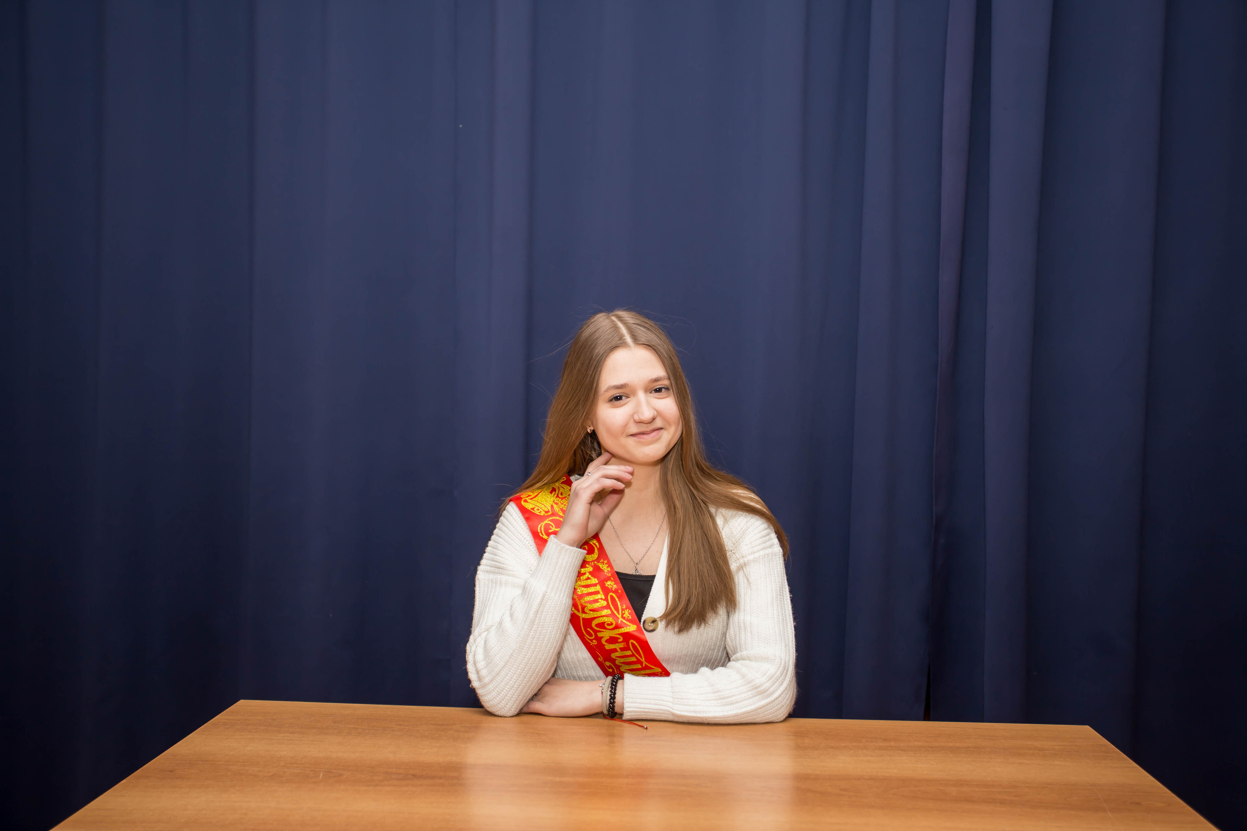 Пример фото в школе. Выпускные альбомы на заказ Нягань (фотокнигиназаказнягань)