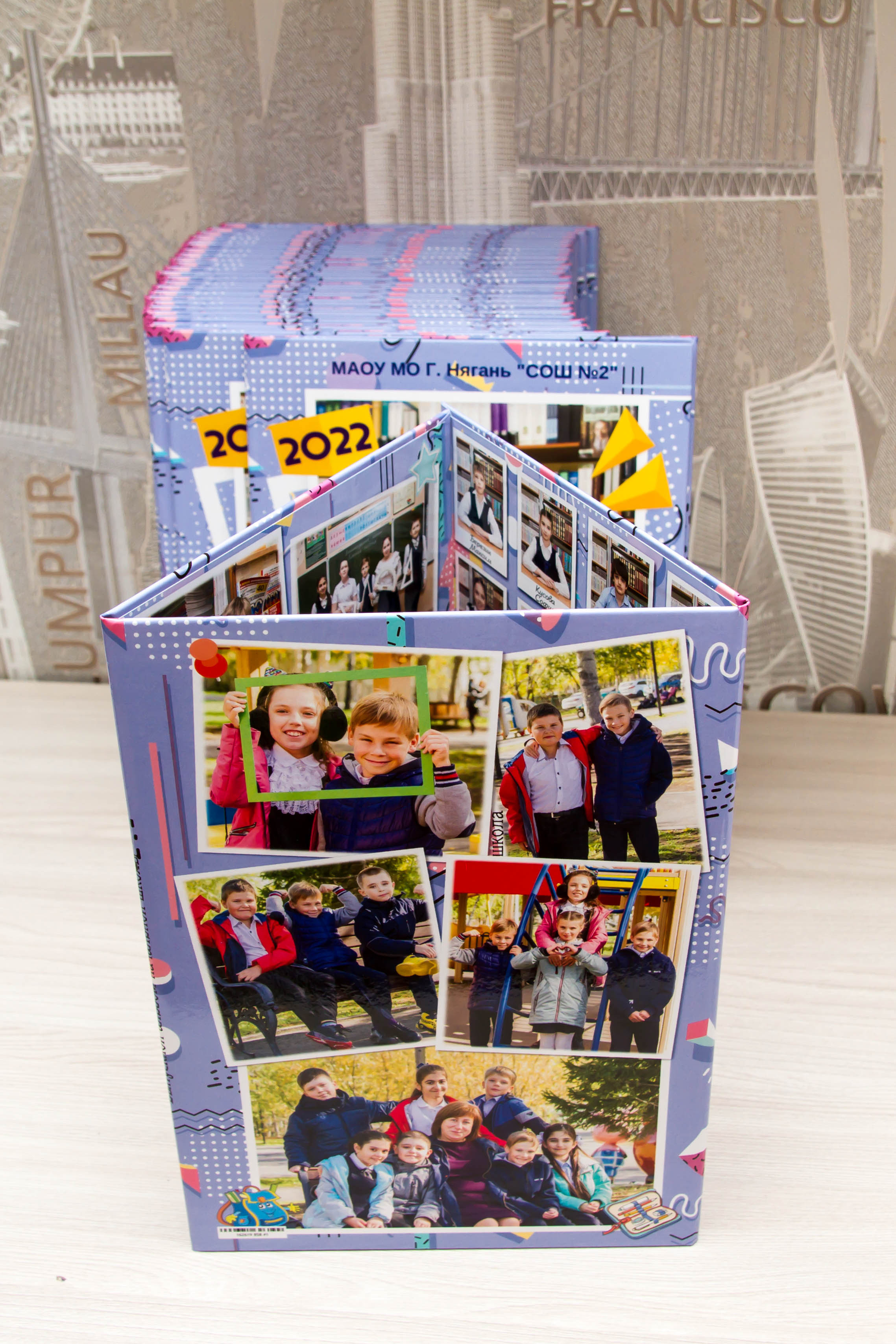 Выпускные альбомы начальная школа 4 класс. Выпускные альбомы на заказ Нягань (фотокнигиназаказнягань)