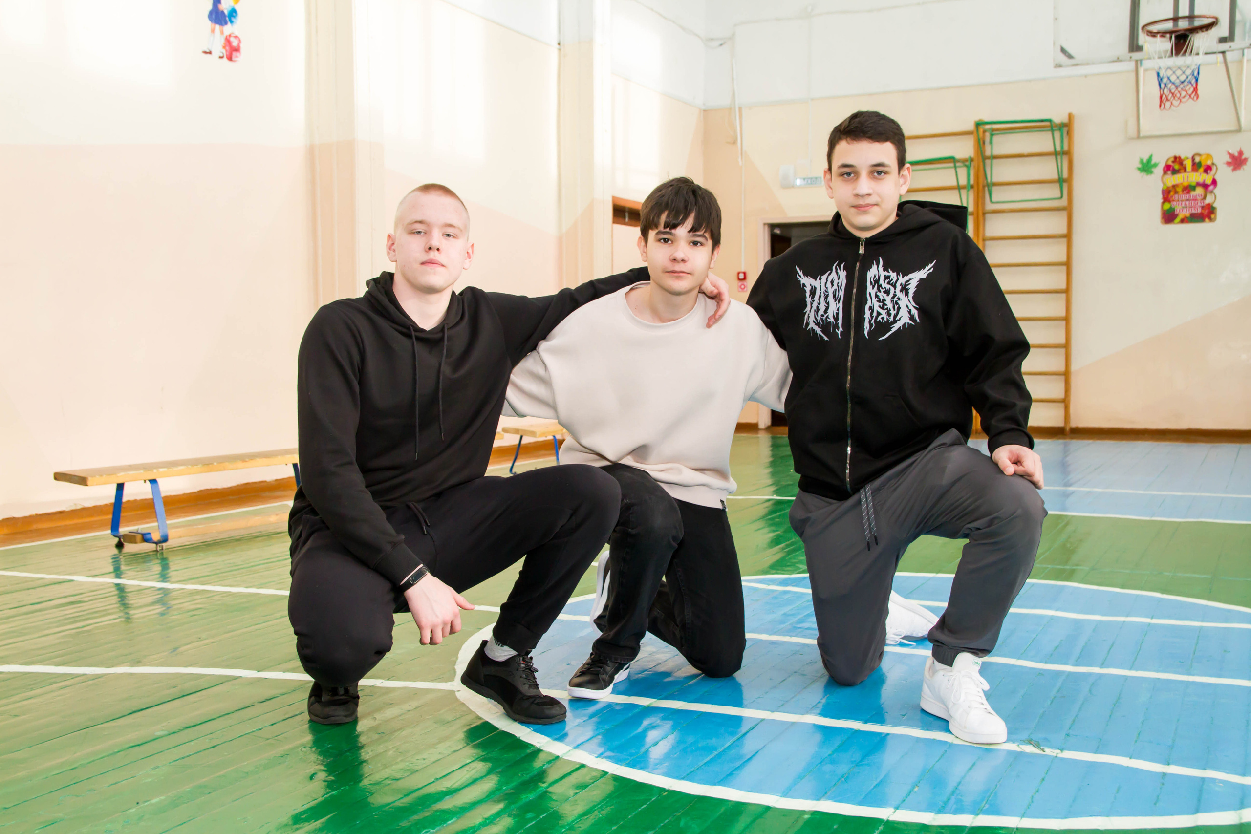 Пример фото в школе. Выпускные альбомы на заказ Нягань (фотокнигиназаказнягань)