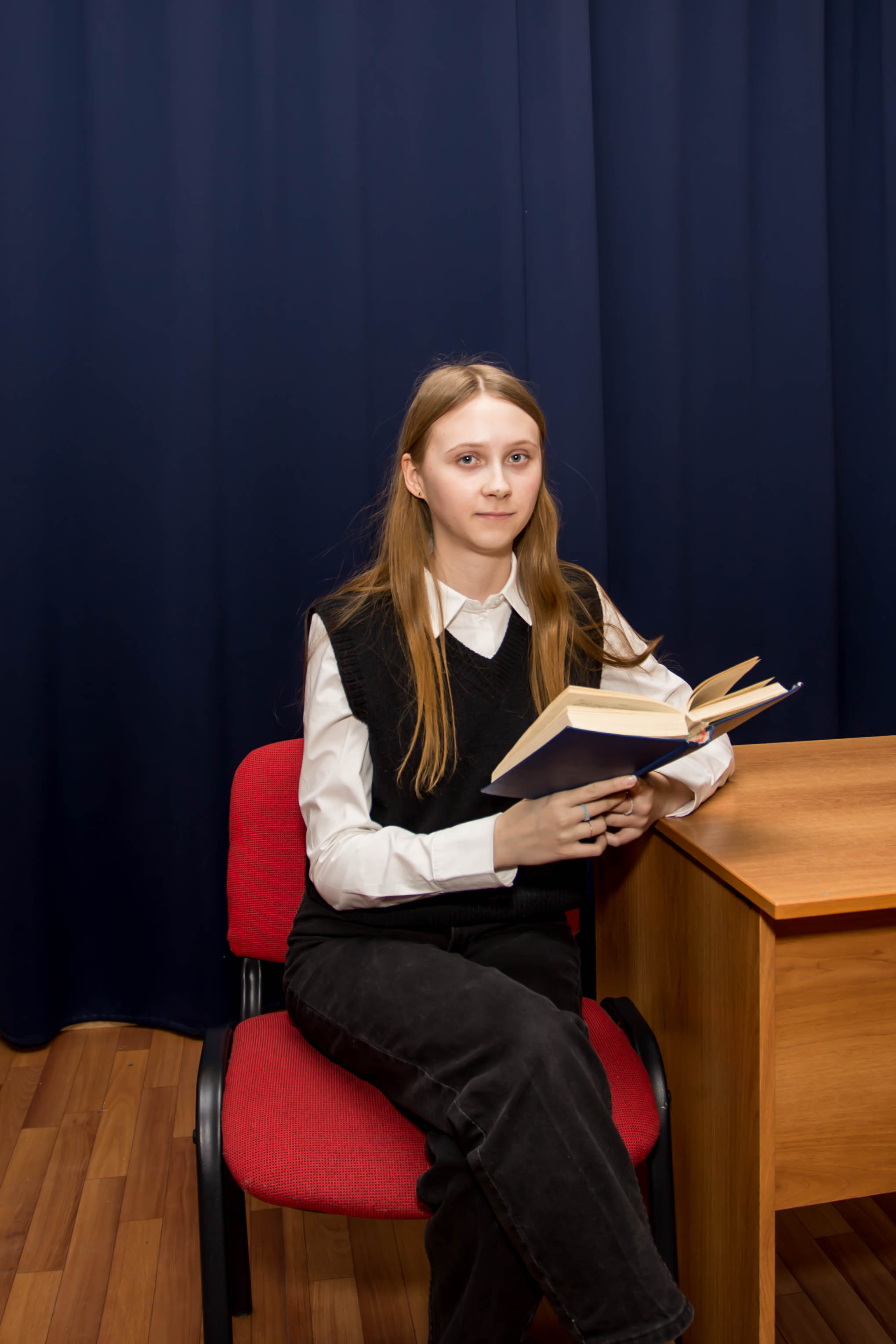 Пример фото в школе. Выпускные альбомы на заказ Нягань (фотокнигиназаказнягань)