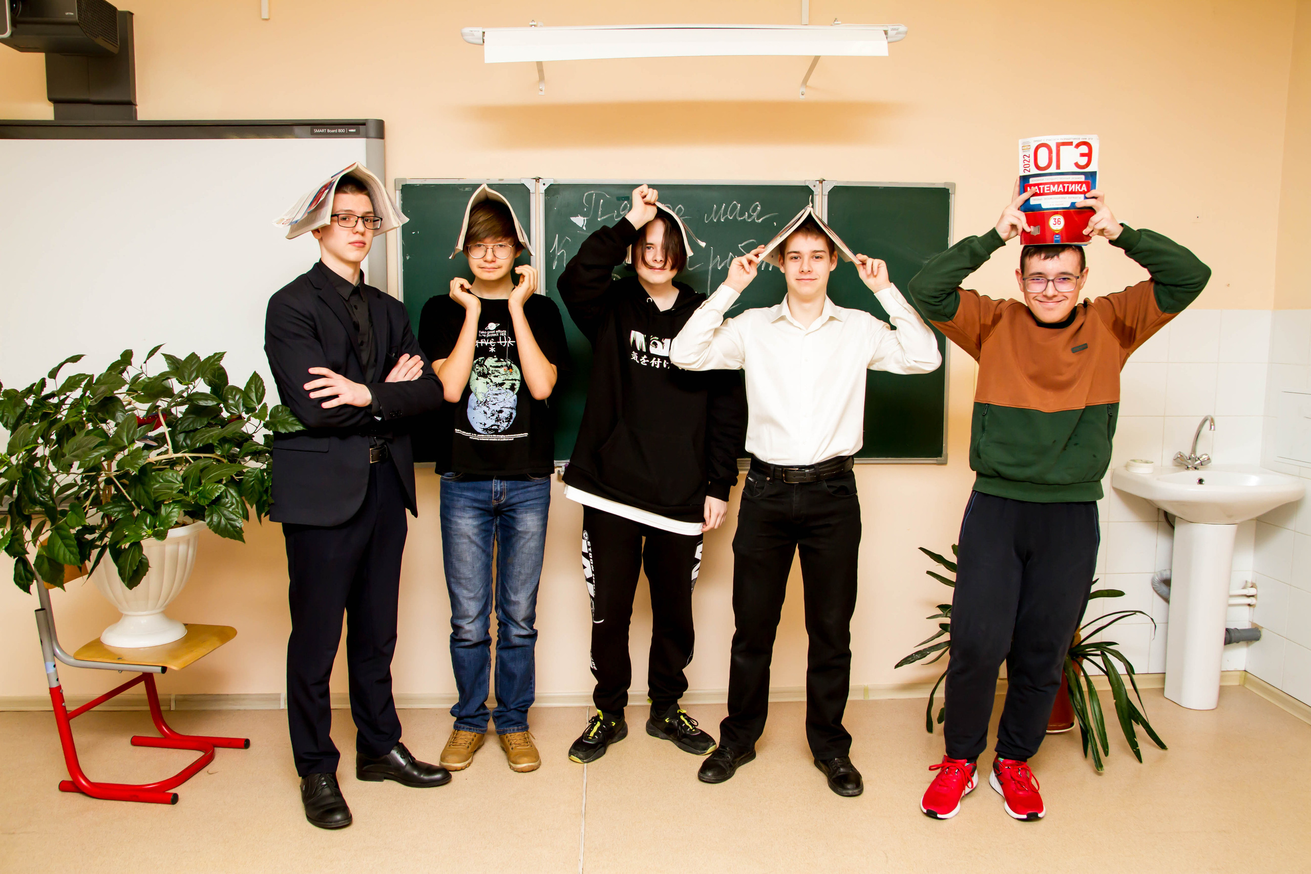 Пример фото в школе. Выпускные альбомы на заказ Нягань (фотокнигиназаказнягань)