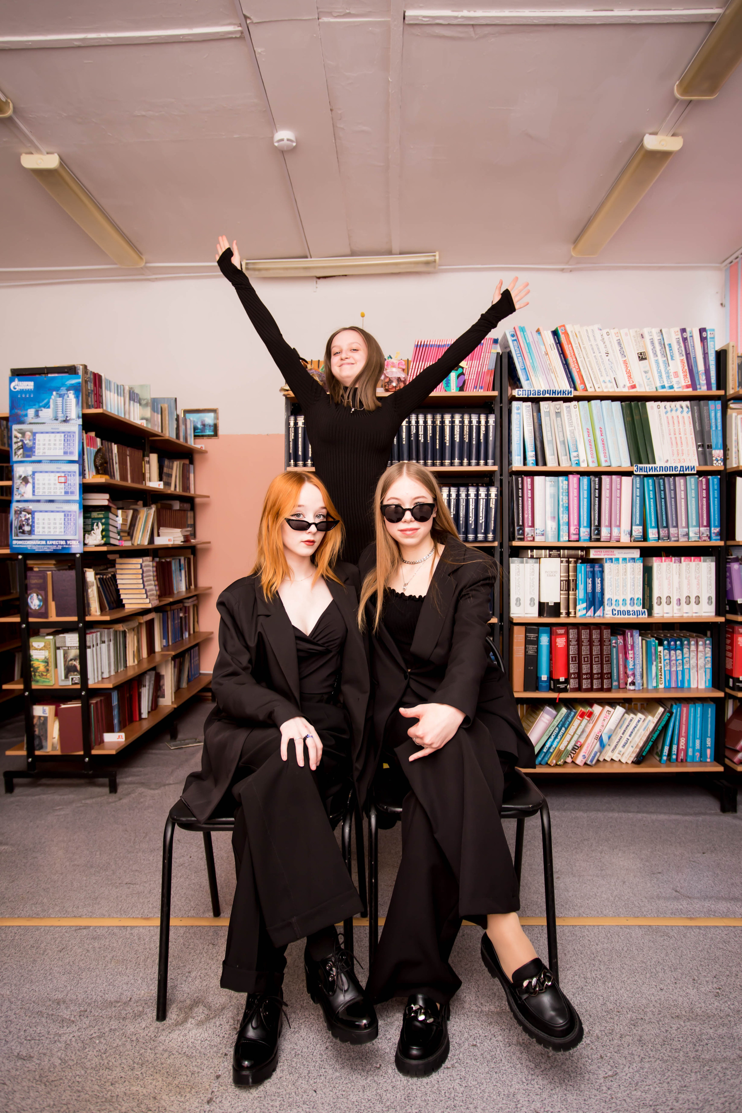 Пример фото в школе. Выпускные альбомы на заказ Нягань (фотокнигиназаказнягань)