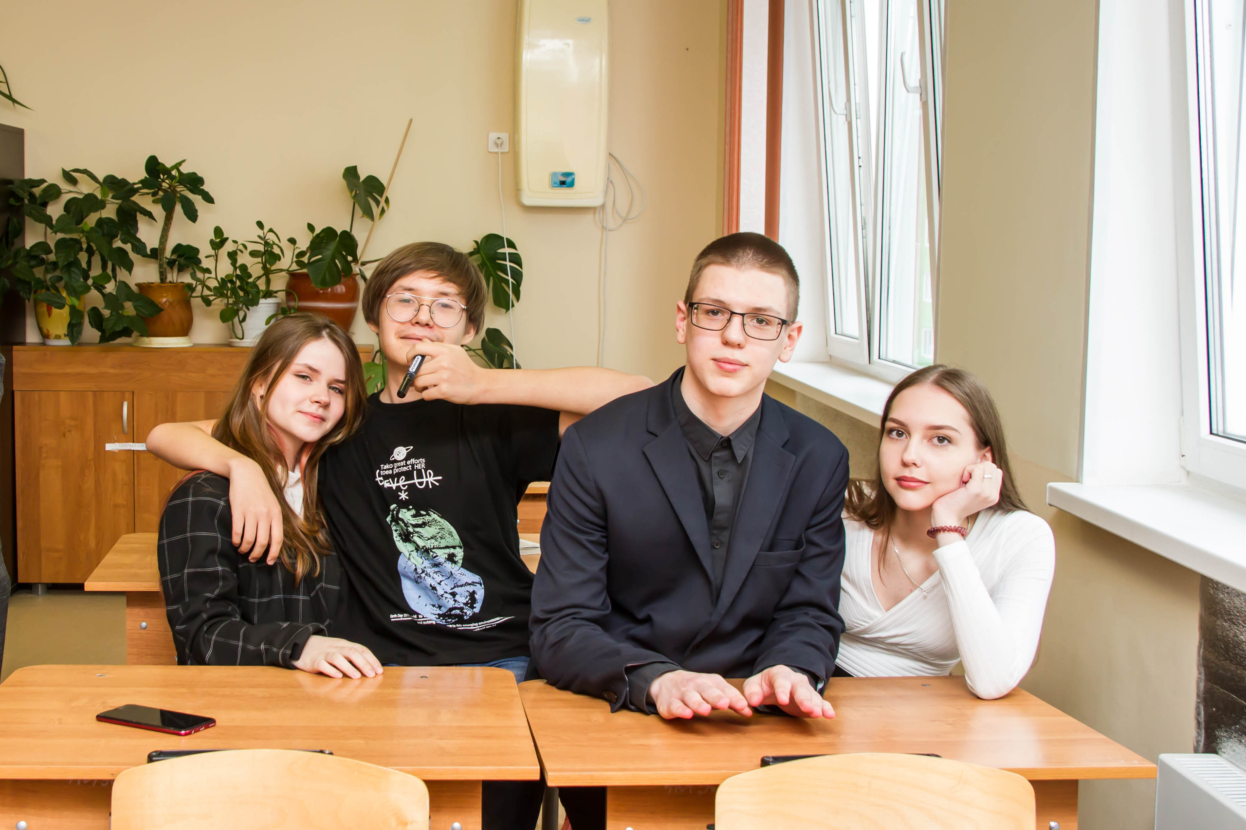 Пример фото в школе. Выпускные альбомы на заказ Нягань (фотокнигиназаказнягань)