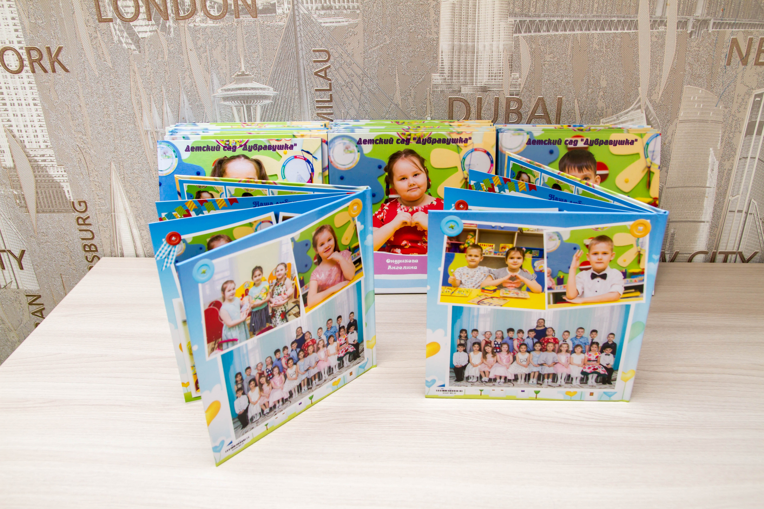 Выпускной альбом детский сад. Выпускные альбомы на заказ Нягань (фотокнигиназаказнягань)