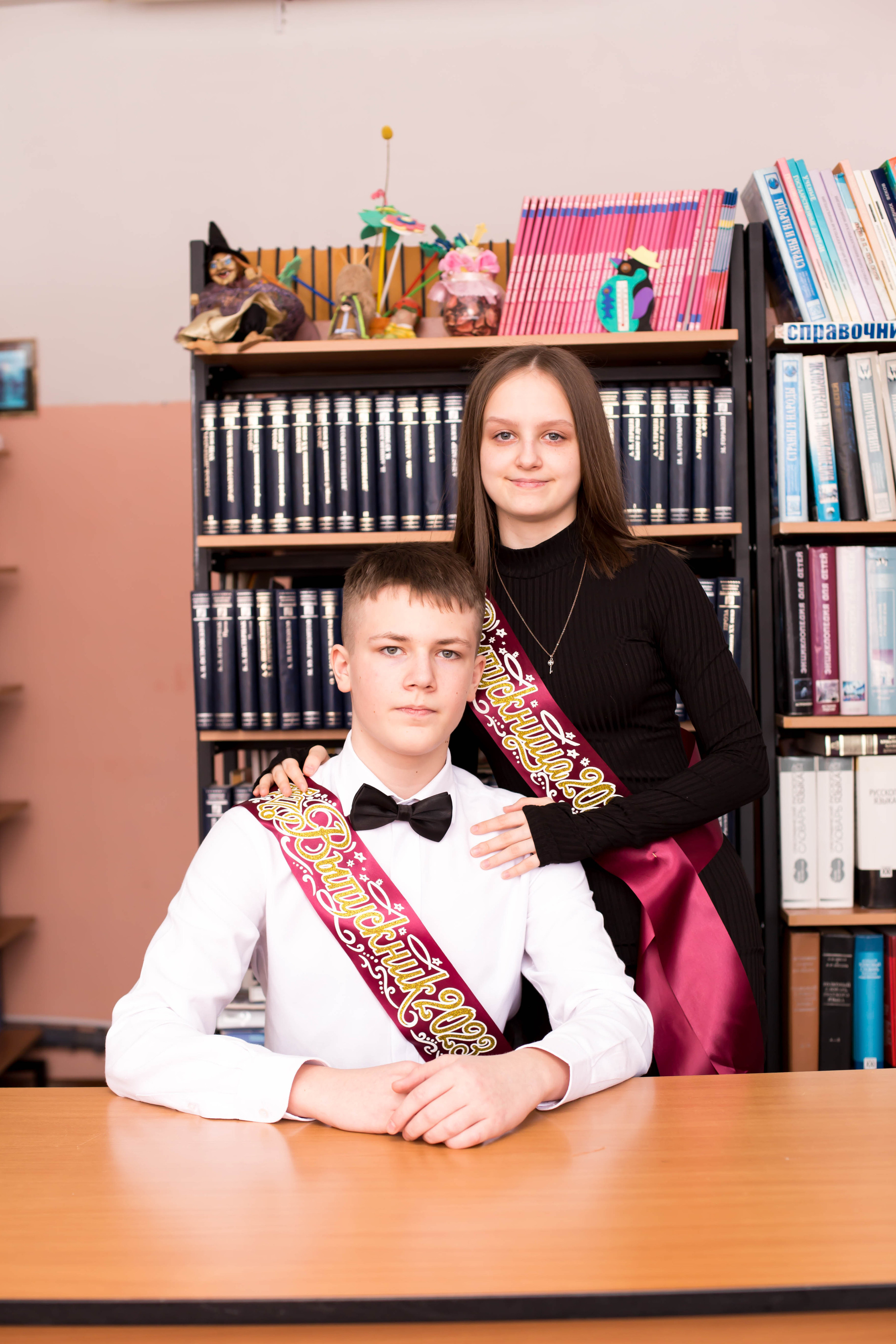 Пример фото в школе. Выпускные альбомы на заказ Нягань (фотокнигиназаказнягань)