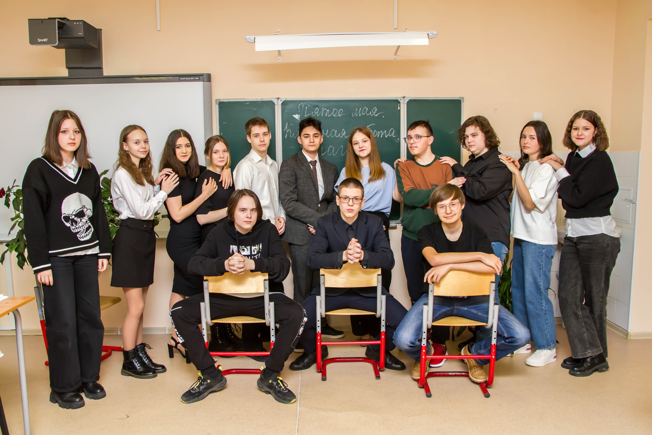 Пример фото в школе. Выпускные альбомы на заказ Нягань (фотокнигиназаказнягань)