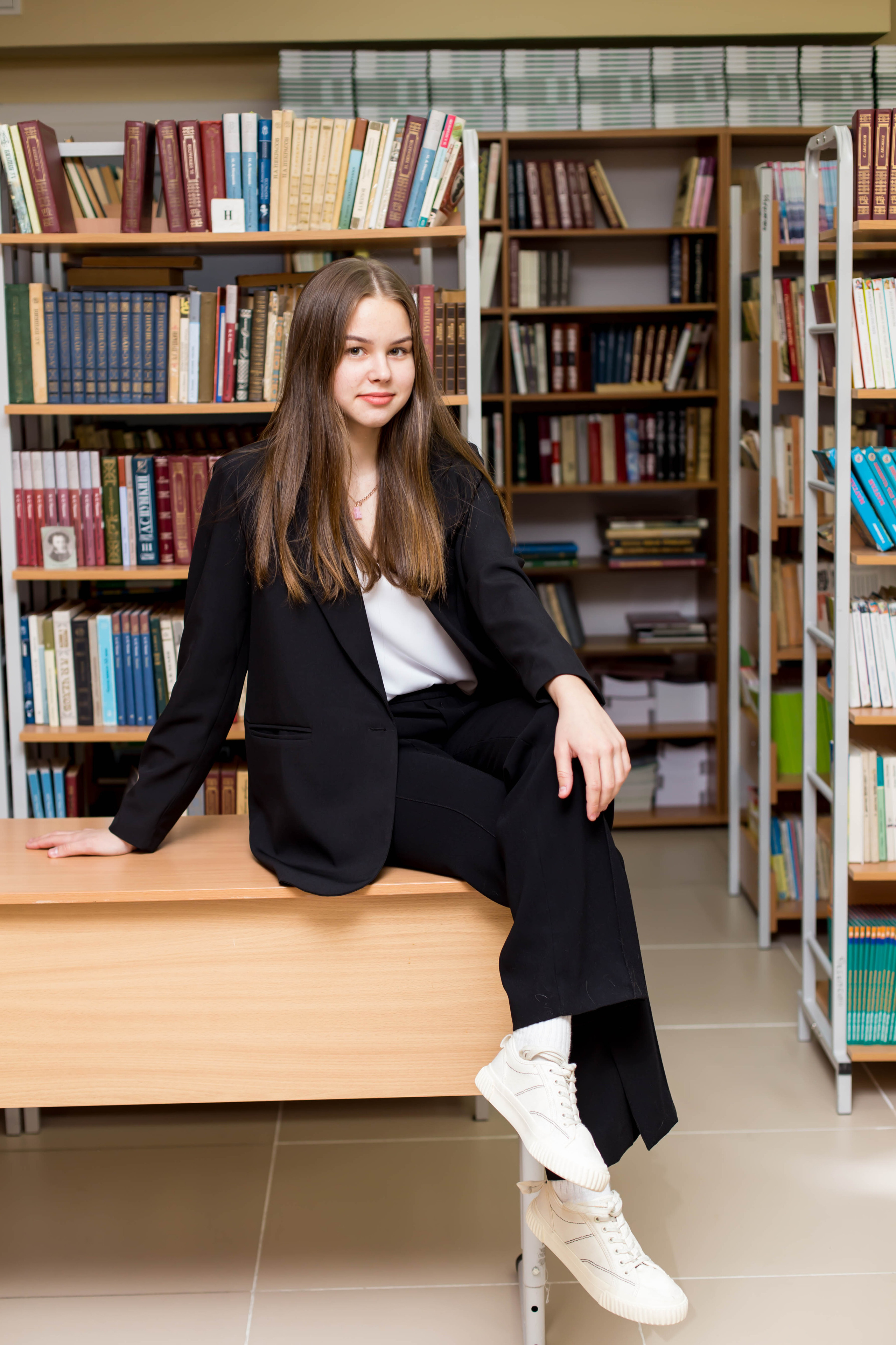 Пример фото в школе. Выпускные альбомы на заказ Нягань (фотокнигиназаказнягань)