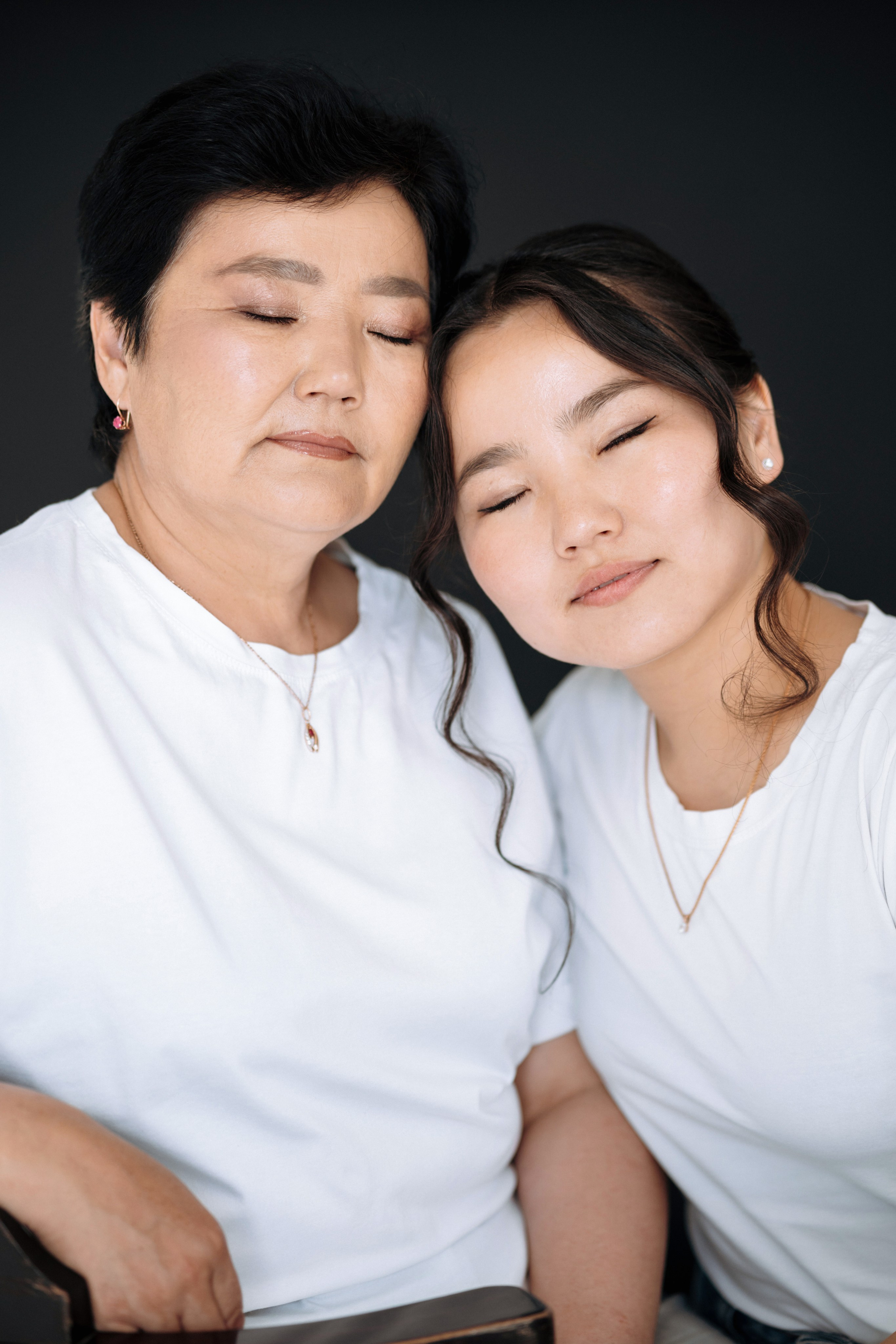 Валентина и Люда Галсановы. Фотограф Улан-Удэ