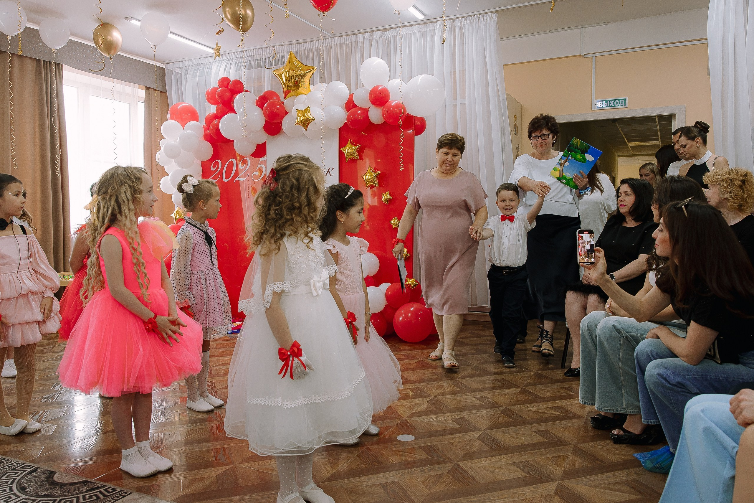 Выпускной в ДС 26. Выпускные альбомы Натальи Бутко: Новороссийск, Анапа, Геленджик