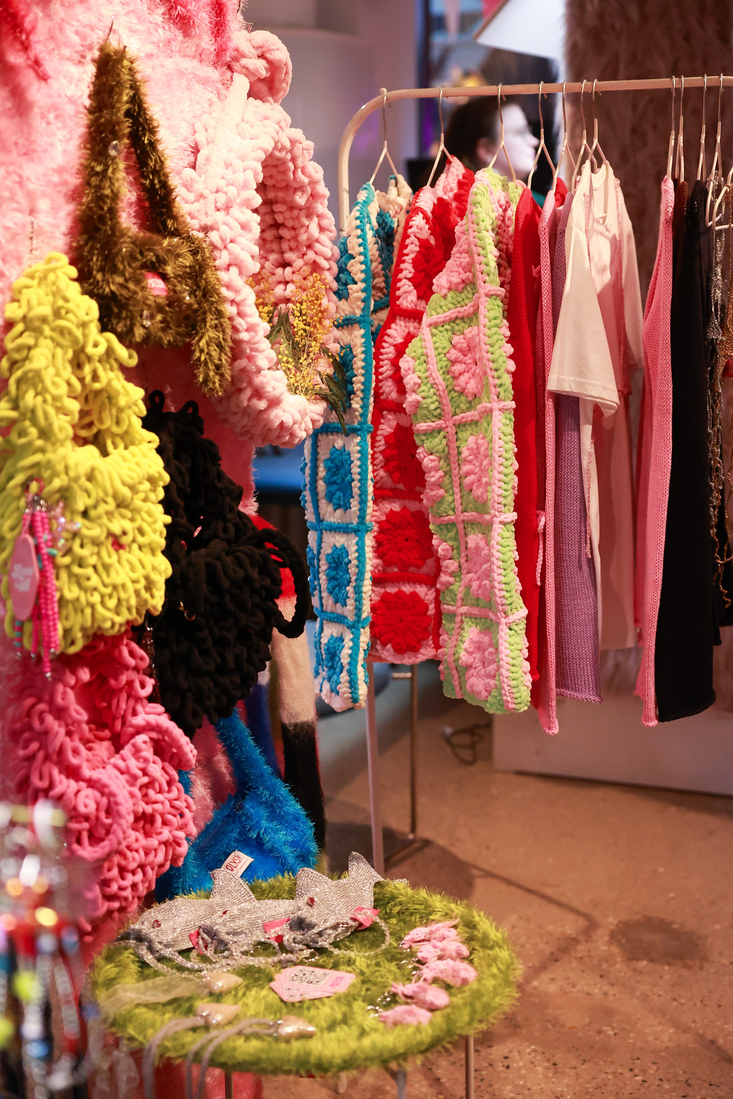 7–8 марта 2025 в пространстве «Три вокзала. Депо» / День 1 / фото Саша Жукова. Фотоотчеты «Ламбада-маркета»